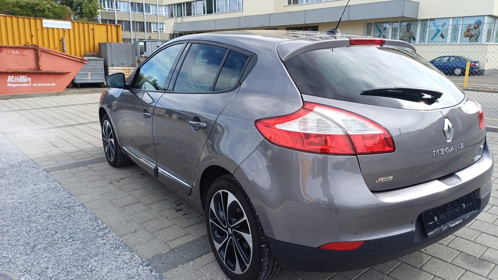 RENAULT Mégane 1.2 16V Turbo Bose EDC-image-3