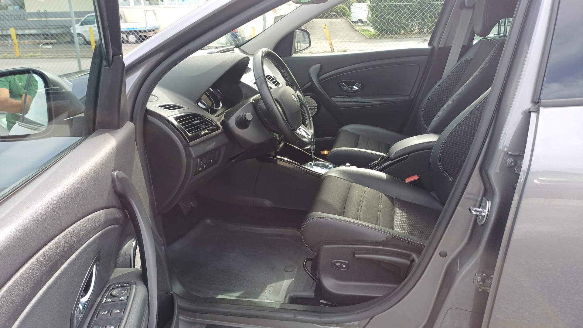 RENAULT Mégane 1.2 16V Turbo Bose EDC-image-8