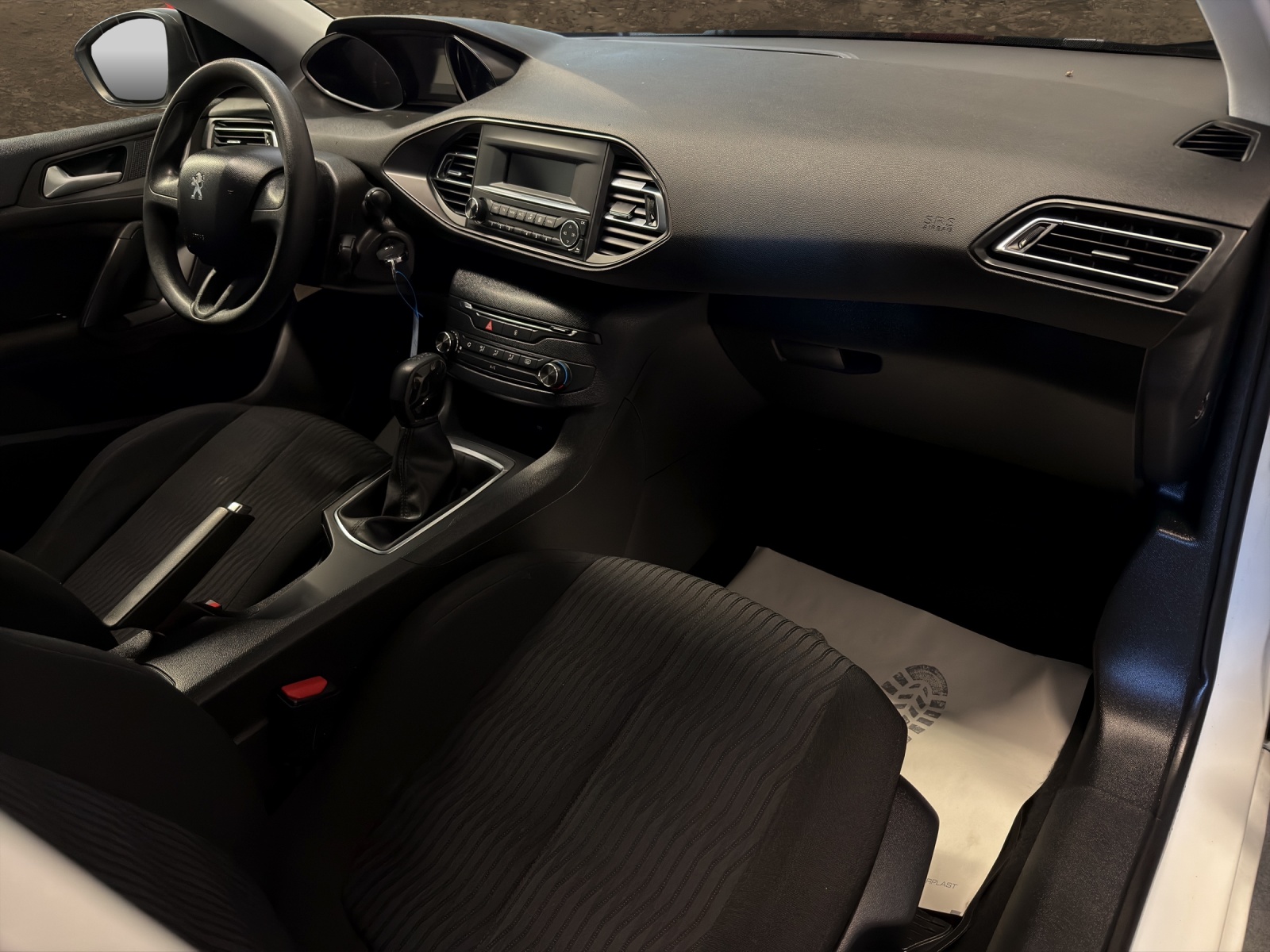 PEUGEOT 308 SW 1.2 THP Access-image-12