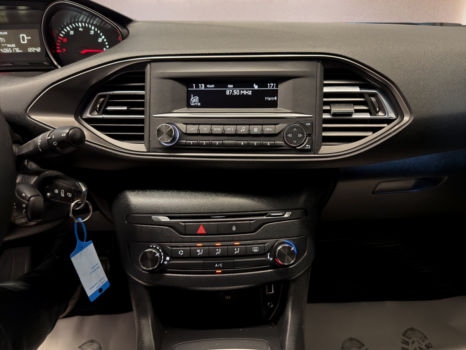 PEUGEOT 308 SW 1.2 THP Access-image-15
