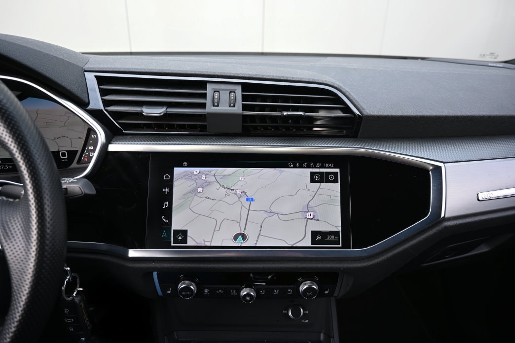 AUDI Q3 Sportback 35 TFSI S line S-tronic-image-11