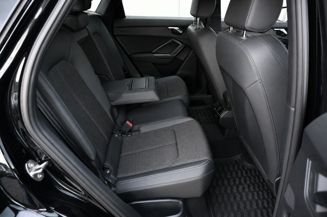 AUDI Q3 Sportback 35 TFSI S line S-tronic-image-7