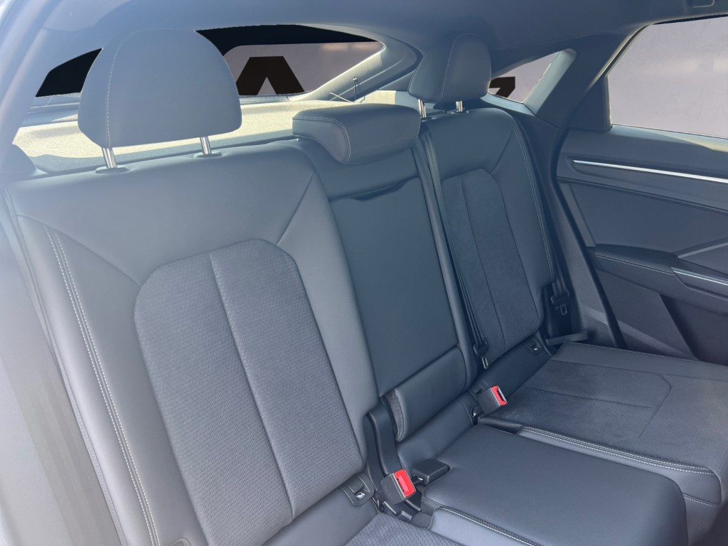 AUDI Q3 Sportback 35 TFSI S line Attraction S-tronic-image-17