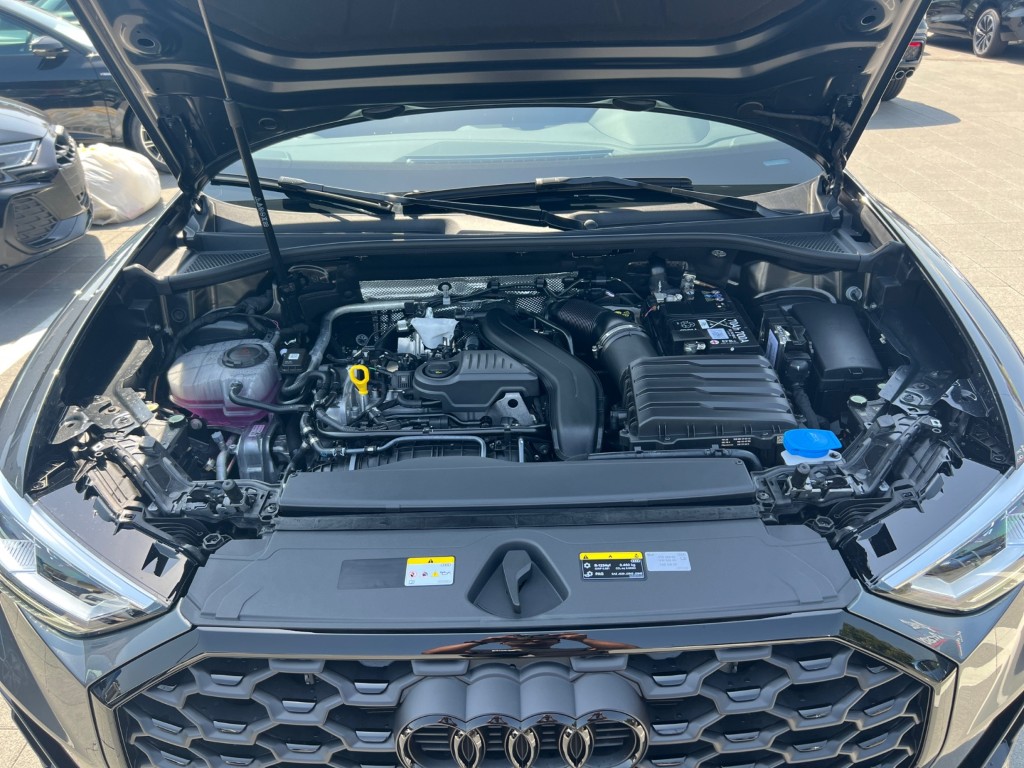 AUDI Q3 Sportback 35 TFSI S line Attraction S-tronic-image-19