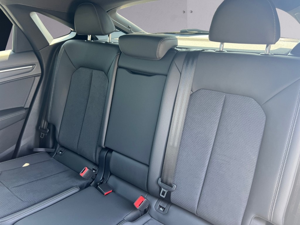 AUDI Q3 Sportback 35 TFSI S line Attraction S-tronic-image-15