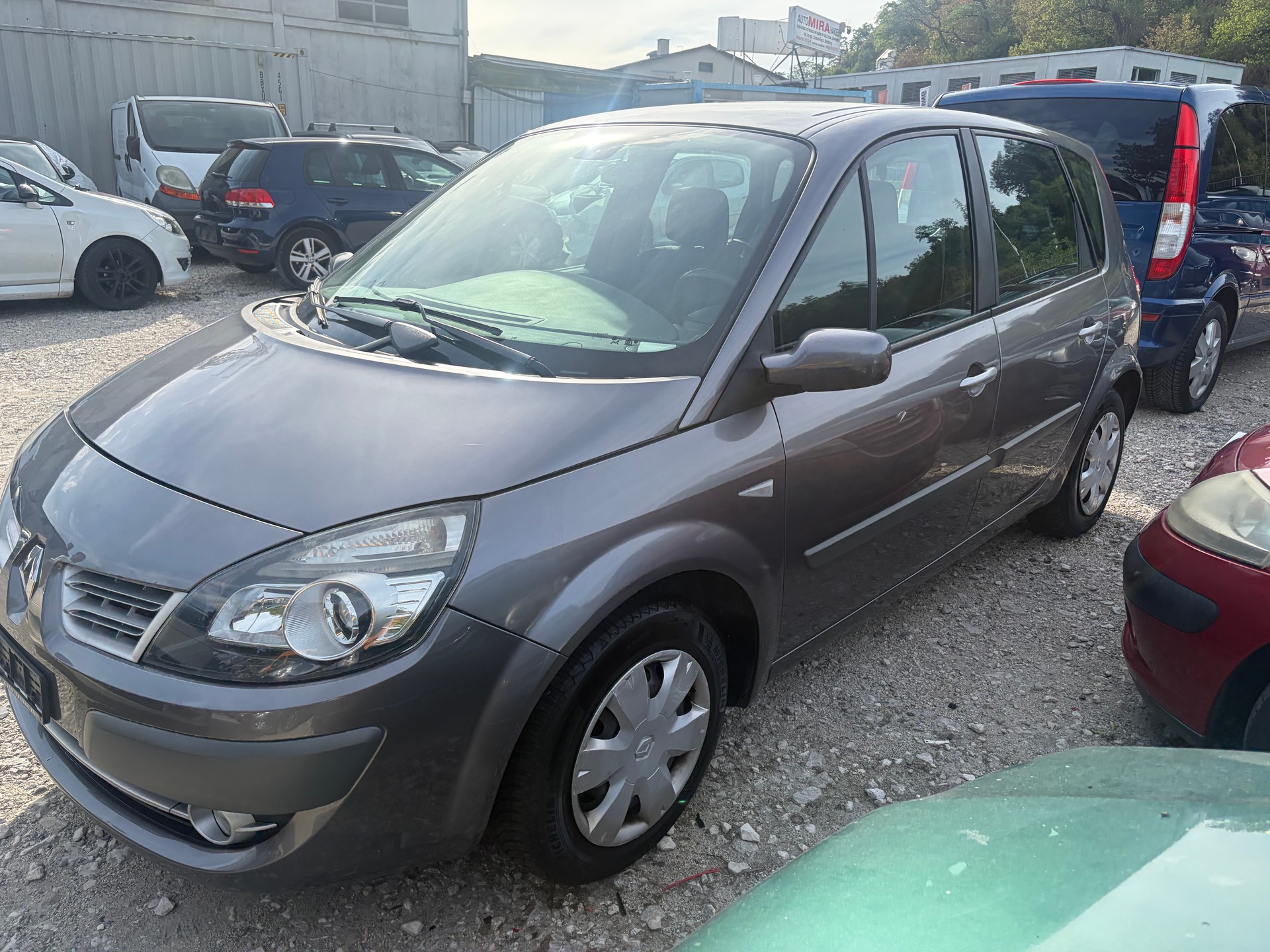 RENAULT Scénic 1.6 16V Authentique-image-3