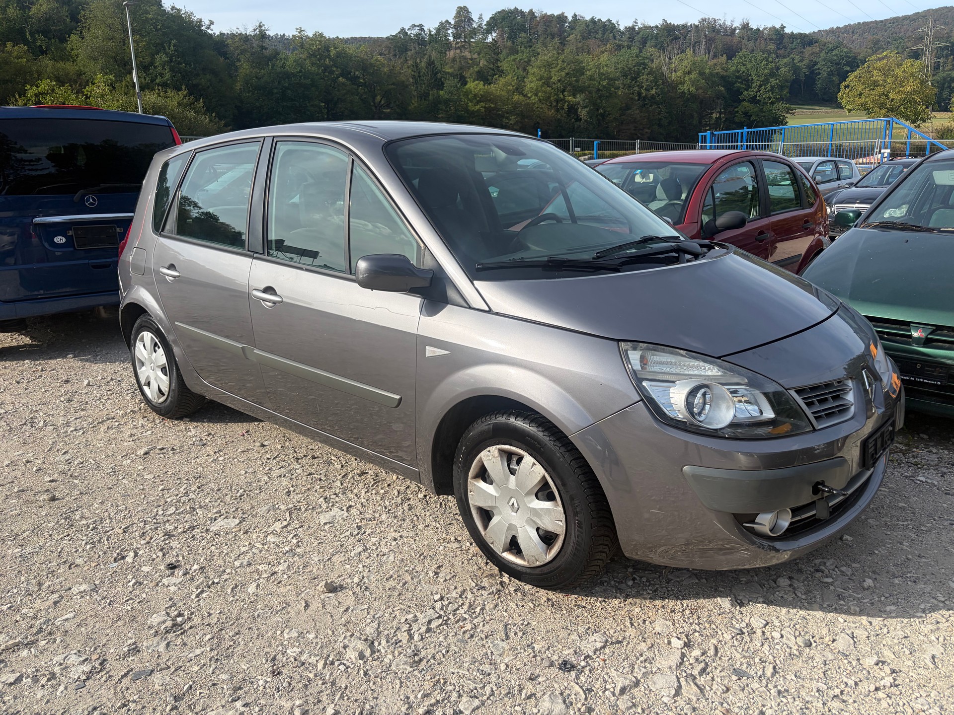 RENAULT Scénic 1.6 16V Authentique-image-4
