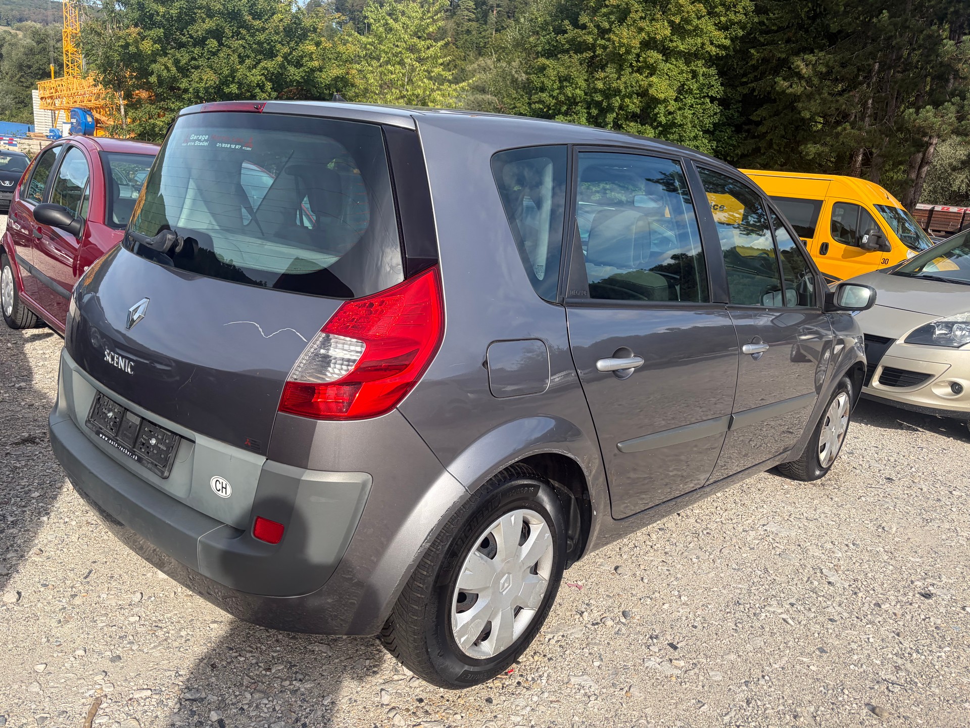 RENAULT Scénic 1.6 16V Authentique-image-2