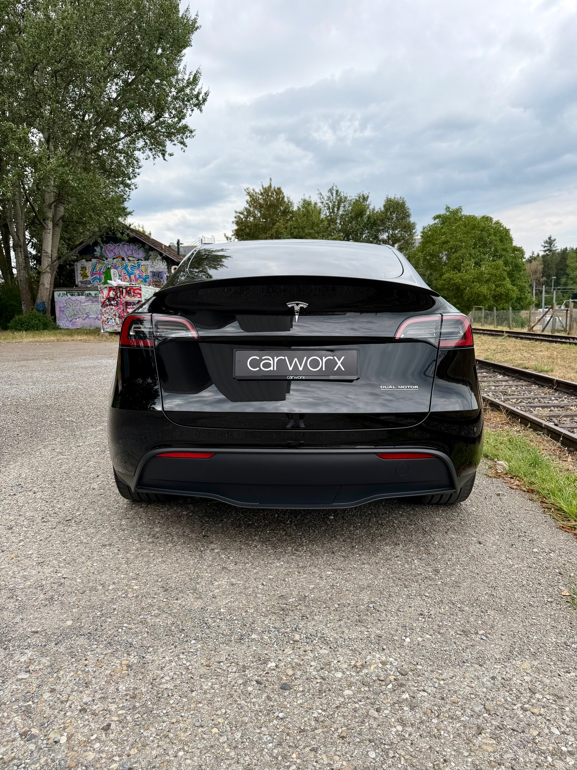 TESLA Model Y Performance-image-4