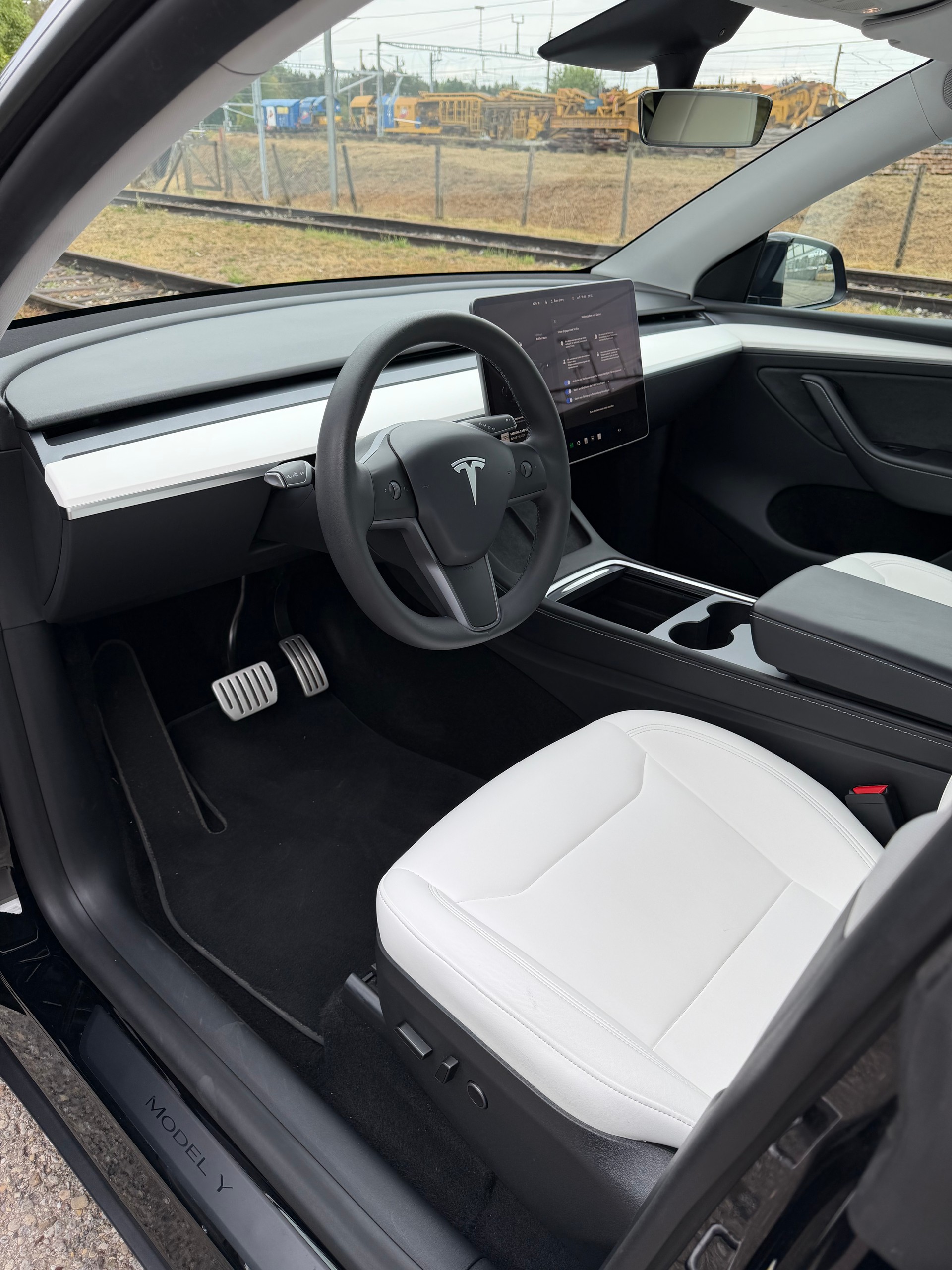 TESLA Model Y Performance-image-9