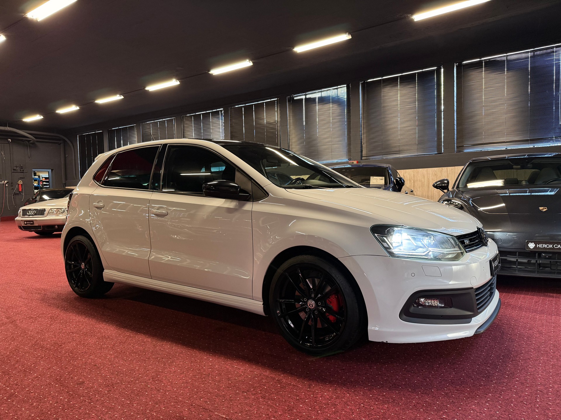 VW Polo 1.0 TSI BMT Allstar R-Line-showroom-element-3
