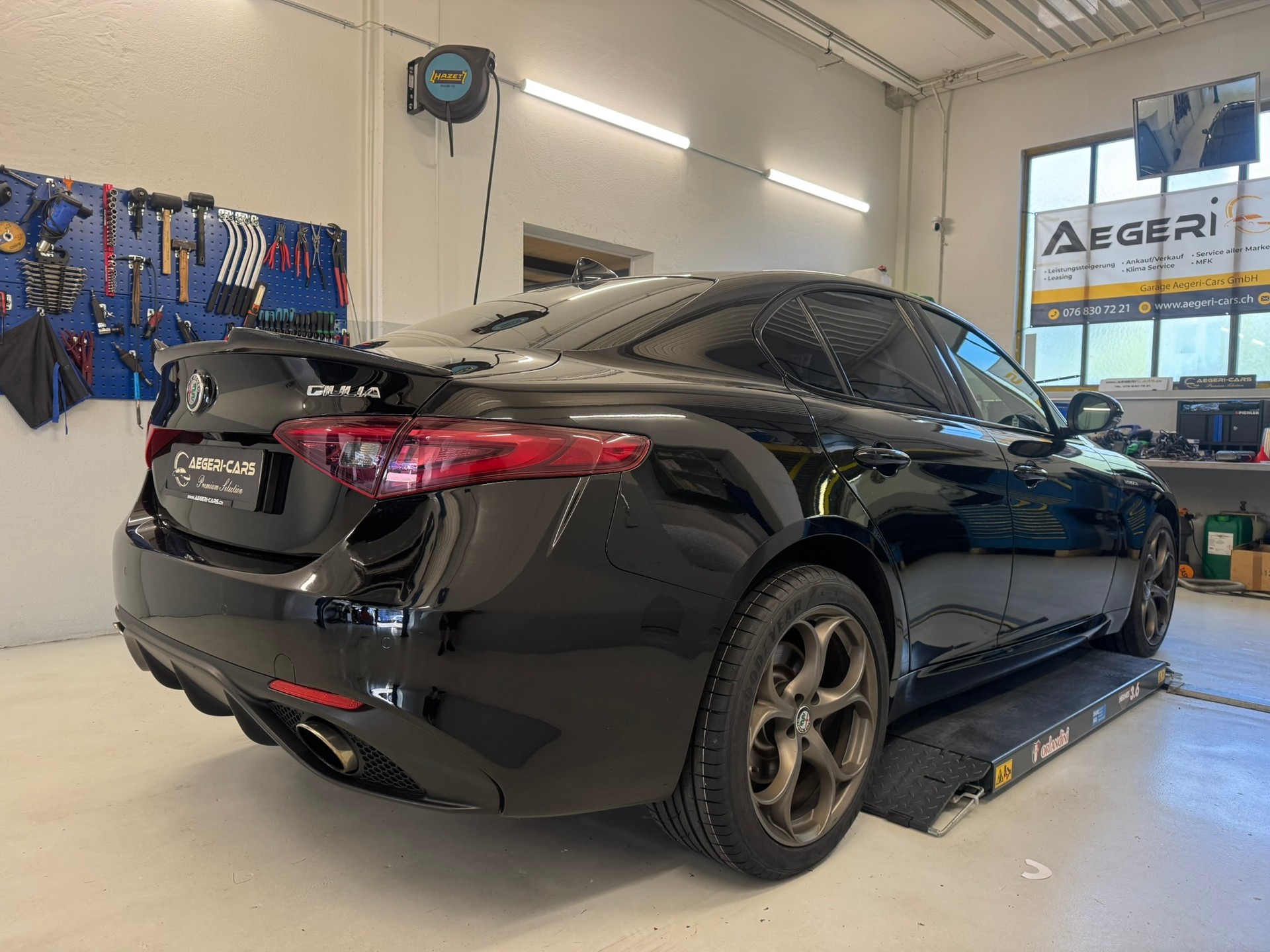 ALFA ROMEO Giulia 2.0 Veloce Q4 Automatic-image-3