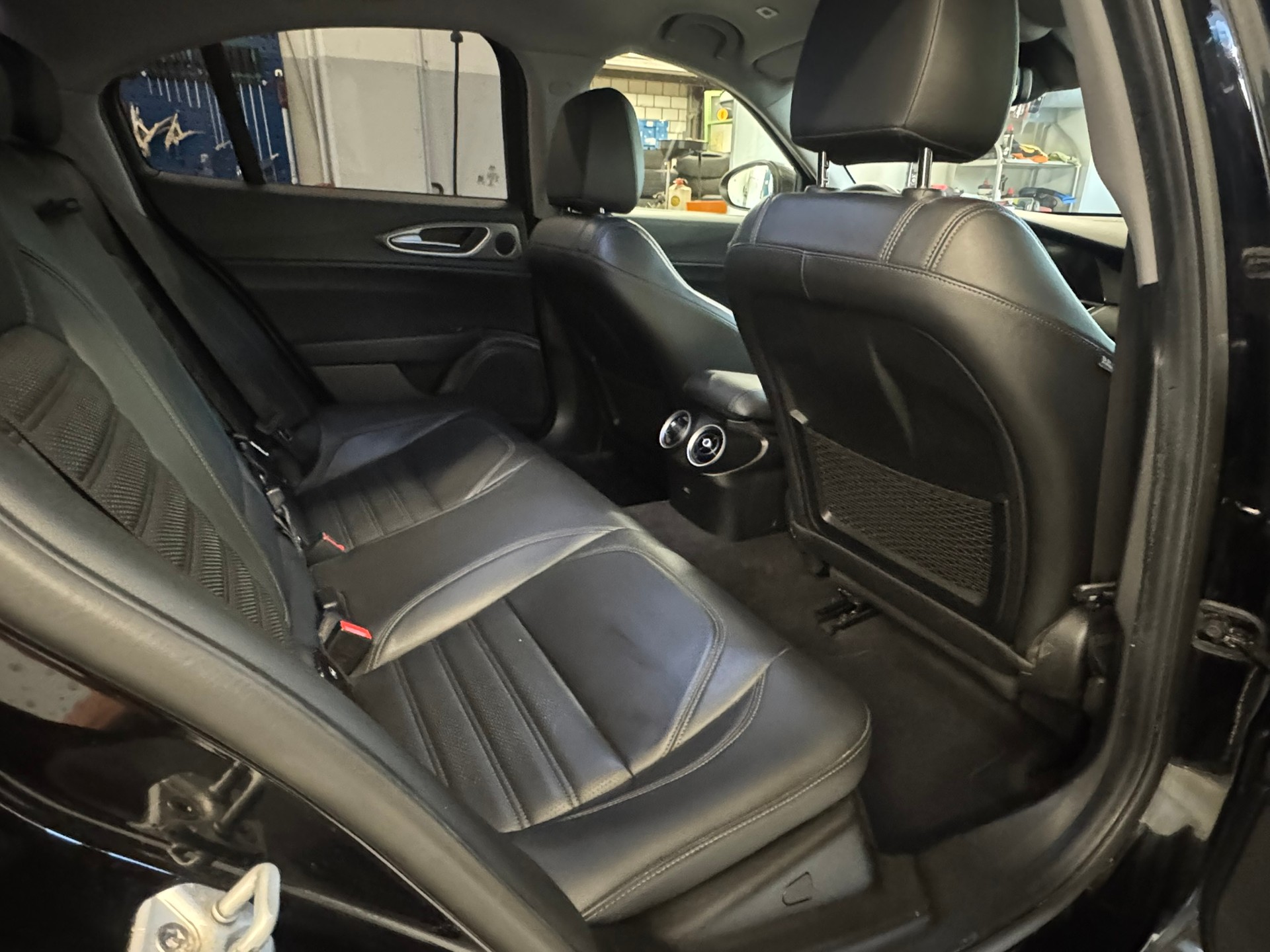 ALFA ROMEO Giulia 2.0 Veloce Q4 Automatic-image-17
