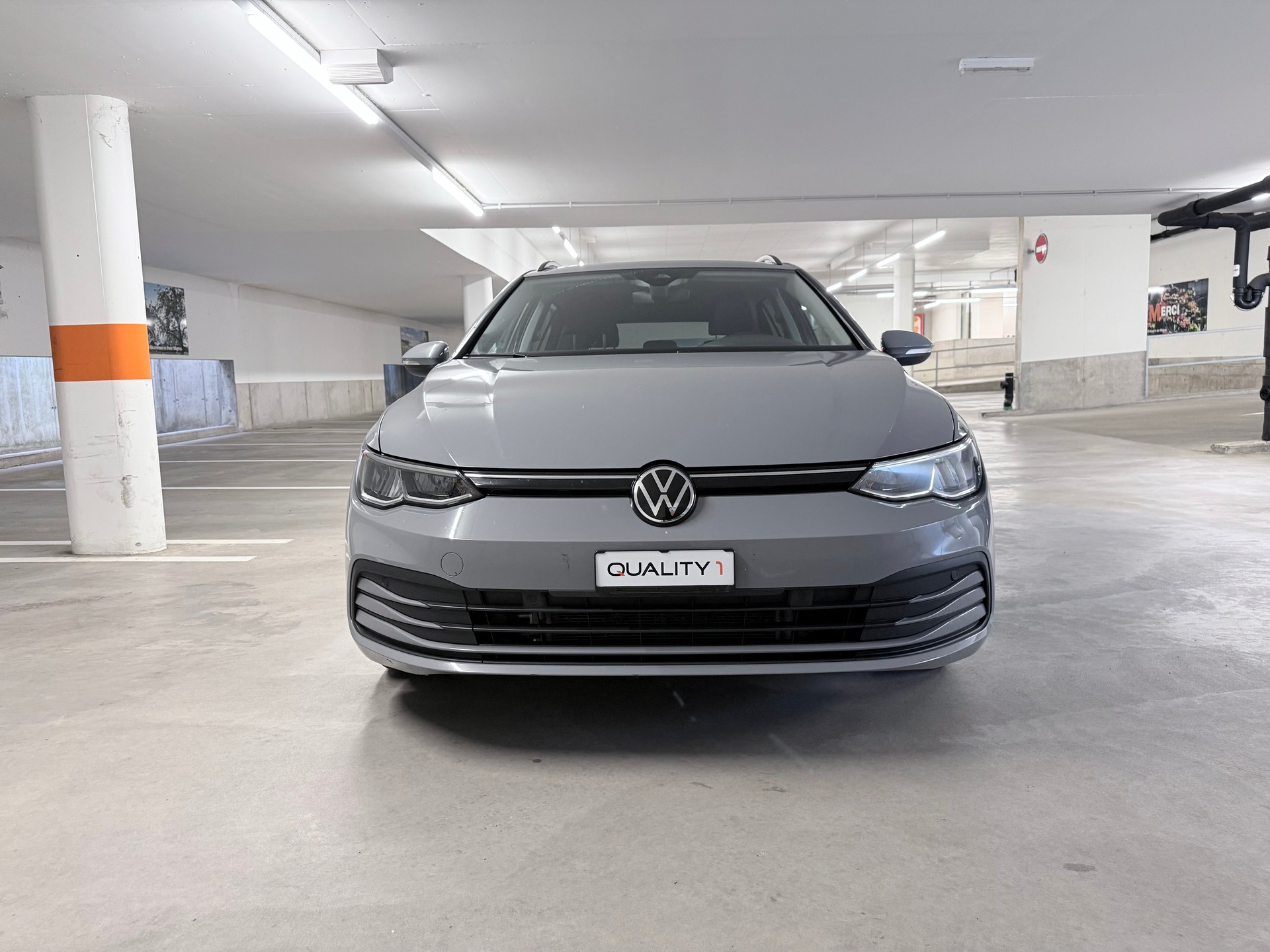 VW Golf Variant 2.0 TDI Life DSG 4Motion-image-1