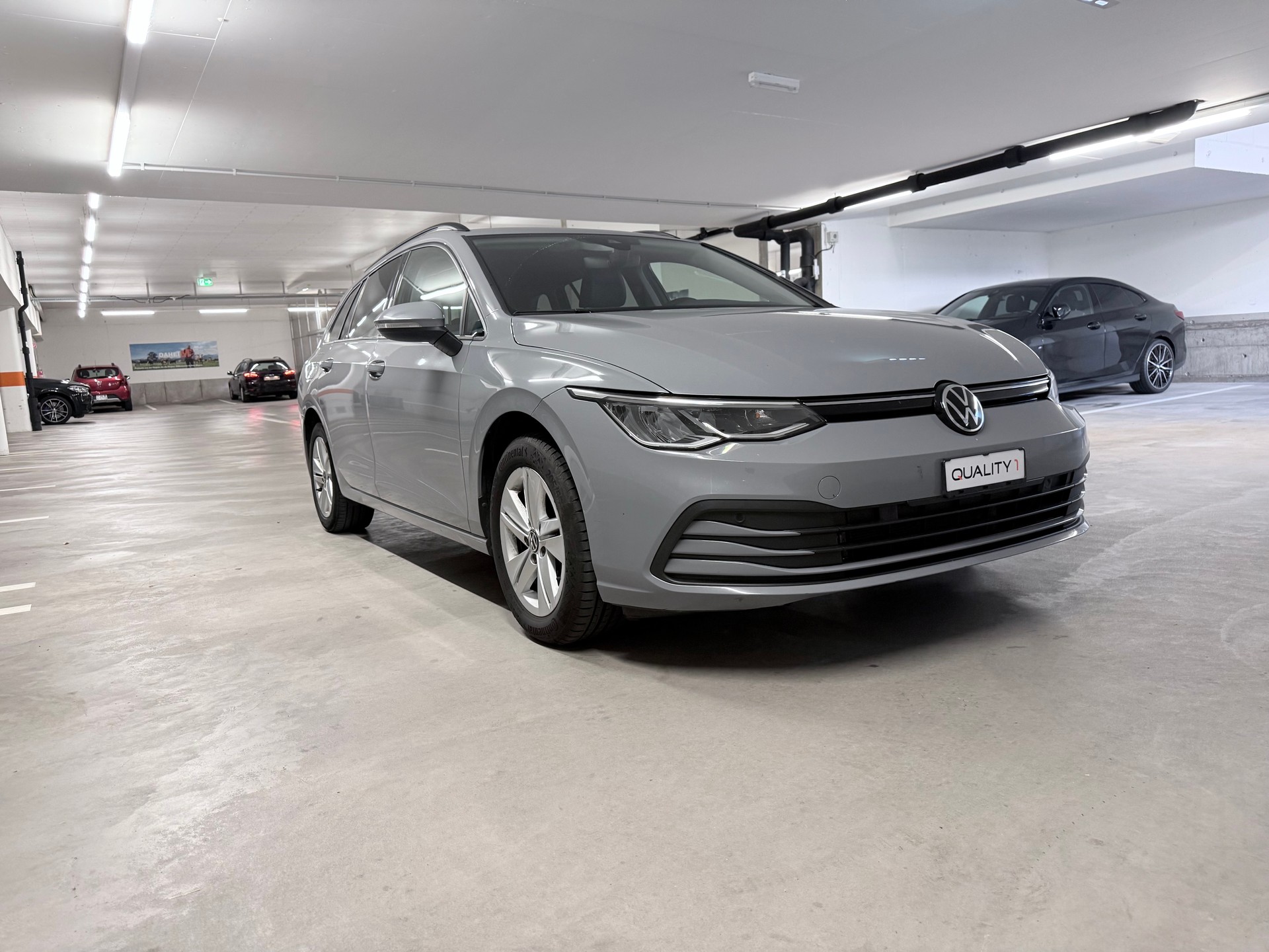 VW Golf Variant 2.0 TDI Life DSG 4Motion-image-3
