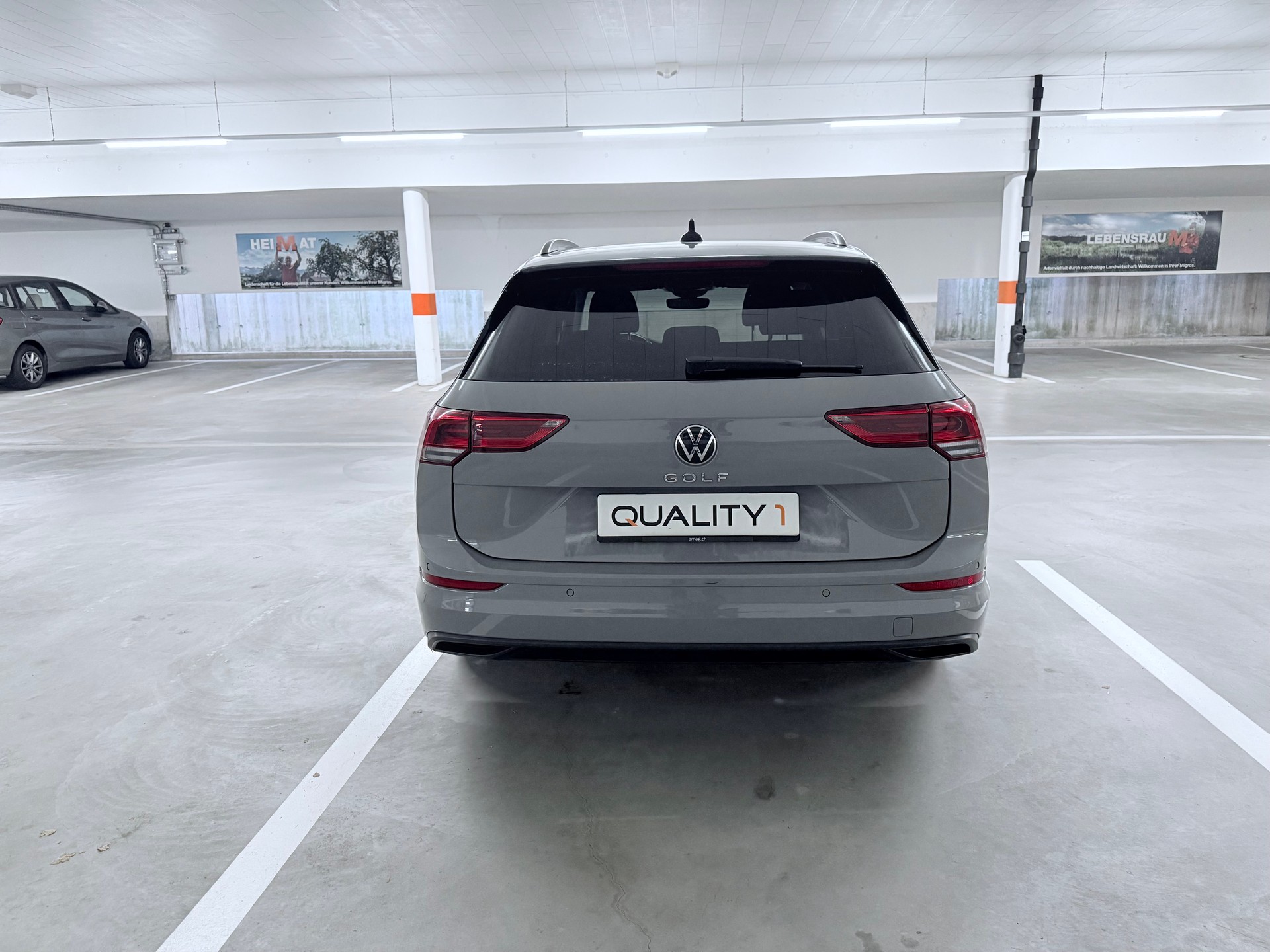 VW Golf Variant 2.0 TDI Life DSG 4Motion-image-8