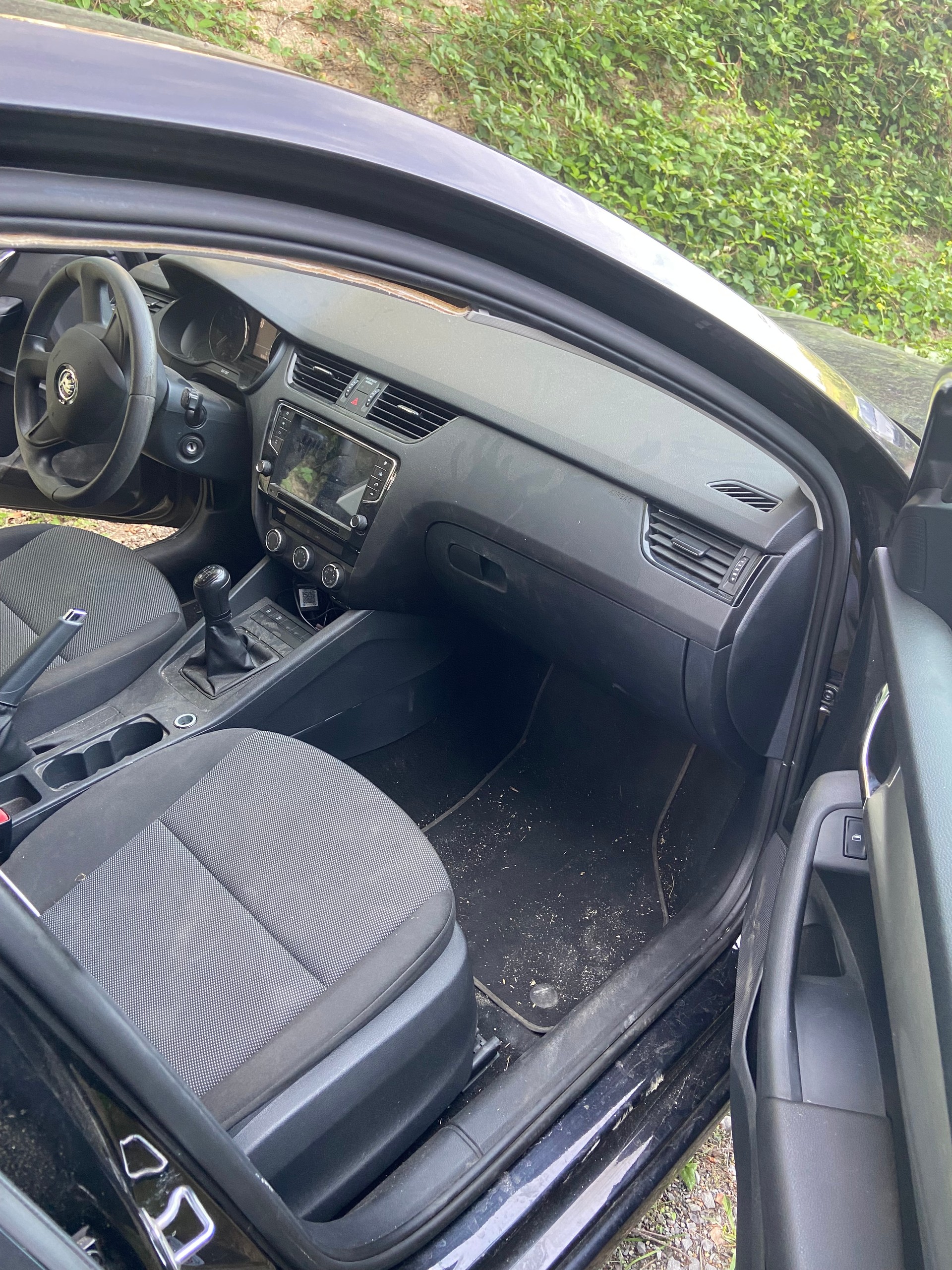 SKODA Octavia Combi 1.4 TSI Ambition-image-10