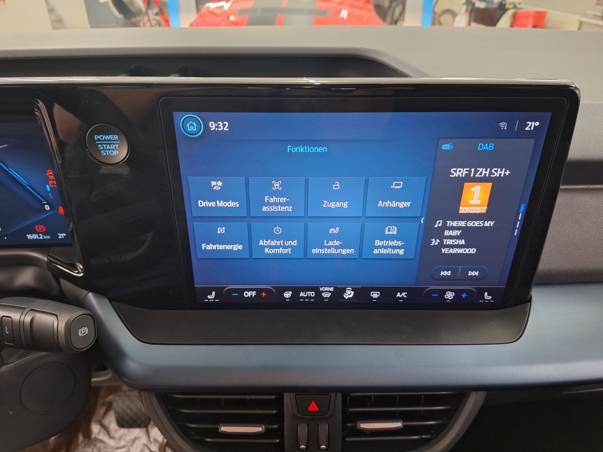 FORD Tourneo Courier Elektro 54kWh Active ⚡CH-Auslieferung mit Garantie bis Oktober 2028⚡-image-11