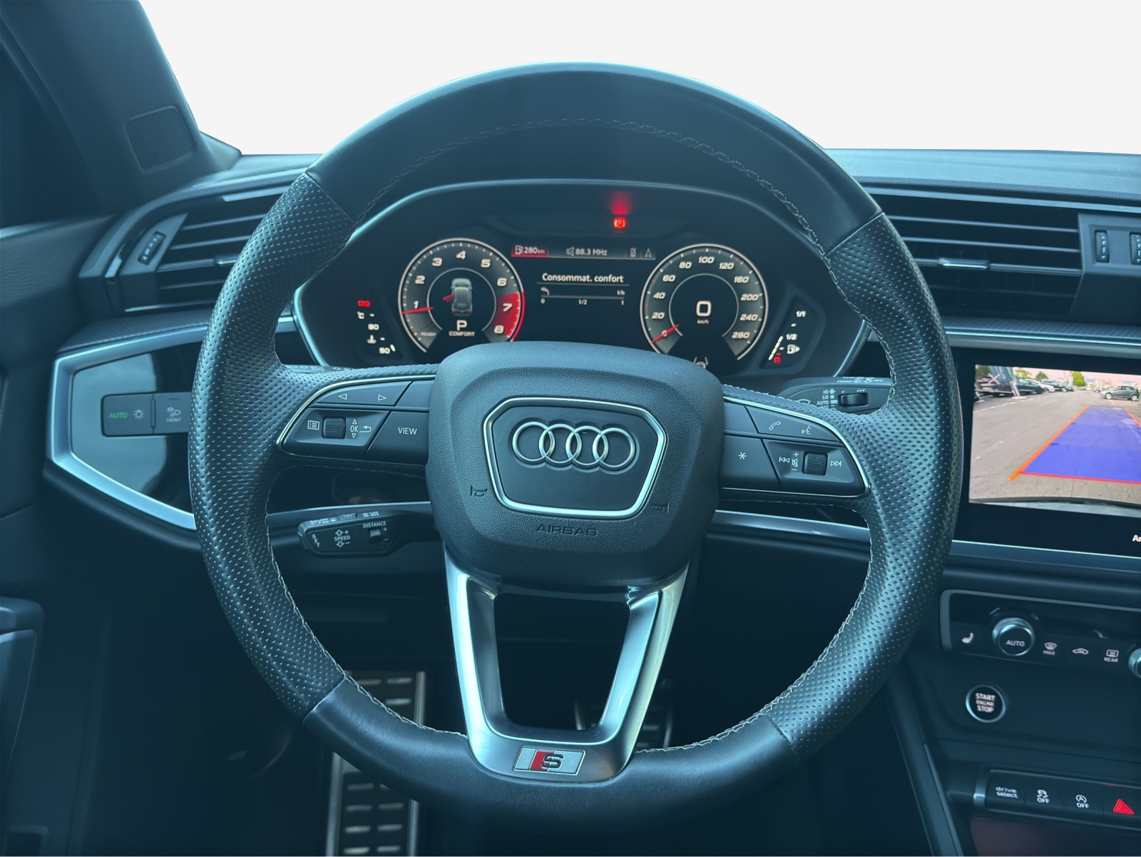 AUDI Q3 35 TFSI S line Attraction S-tronic-image-9