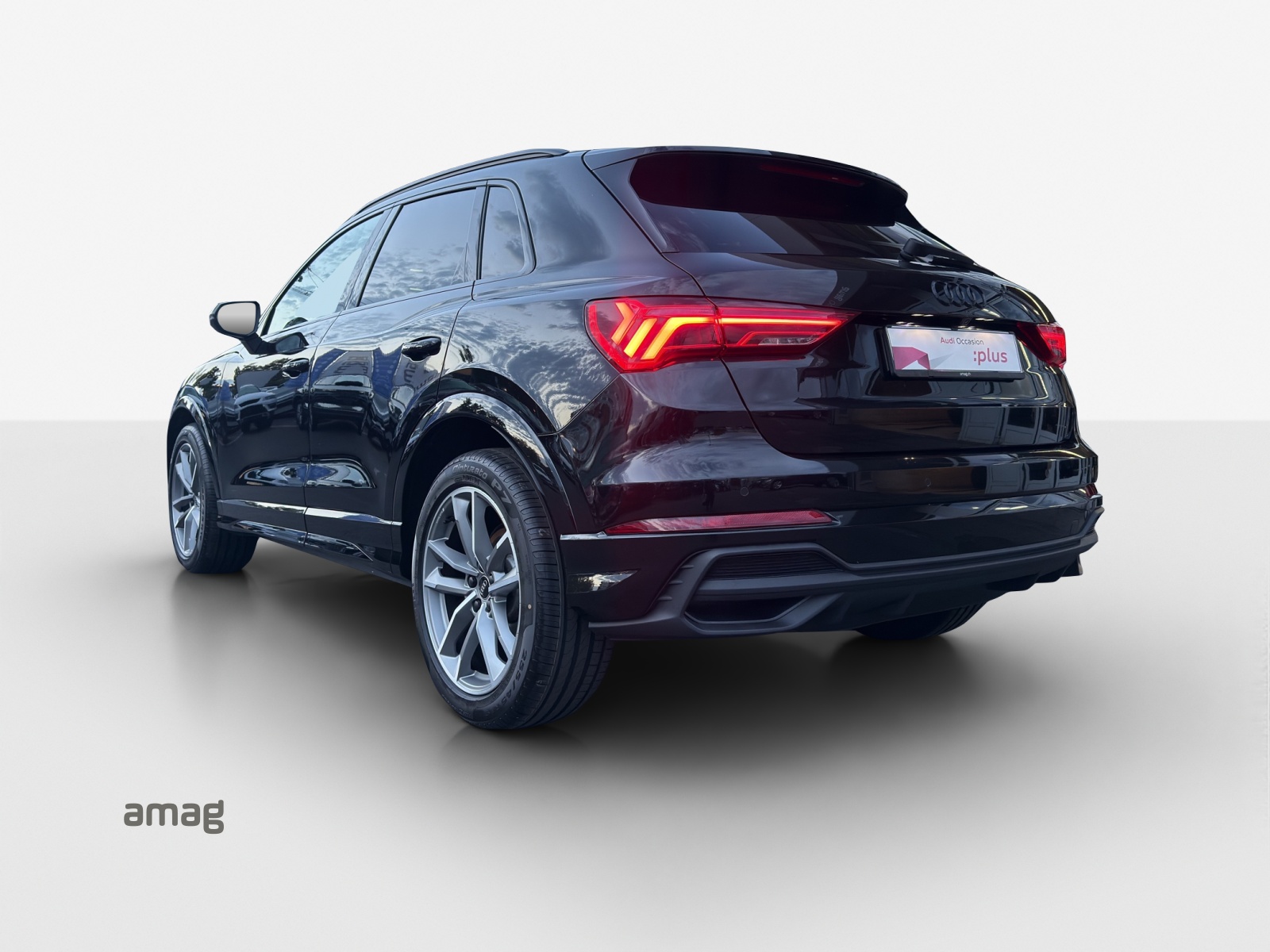 AUDI Q3 35 TFSI S line Attraction S-tronic-image-2