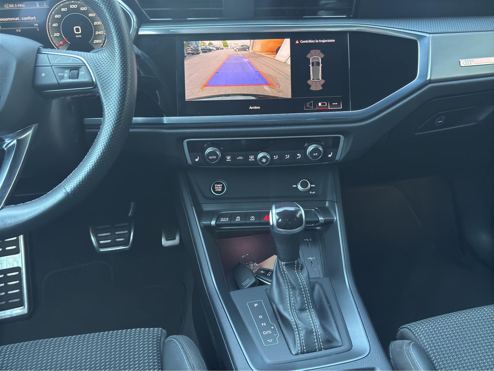 AUDI Q3 35 TFSI S line Attraction S-tronic-image-10