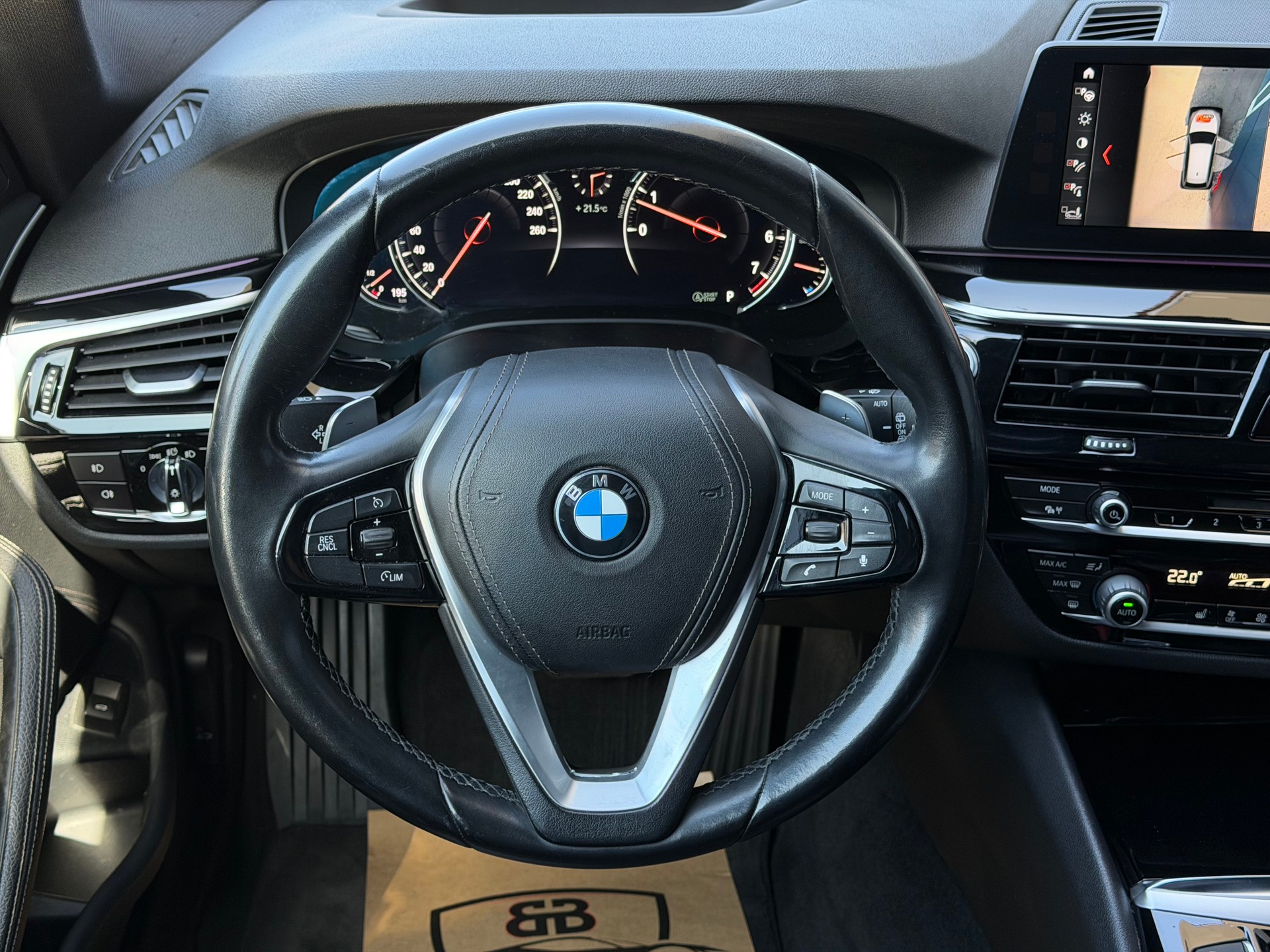 BMW 530i xDrive Touring Sport Line Steptronic-image-14