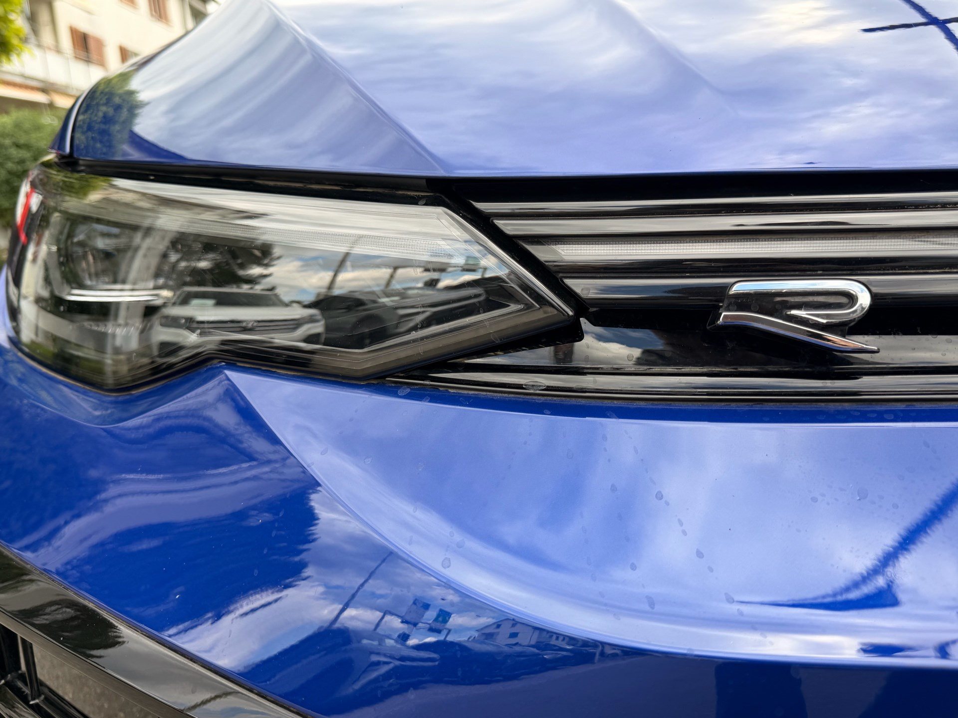 VW Golf Variant 2.0 TSI 333 PS 4MOTION R BLACK STYLE *** PANORAMAGLASDACH & LEDER VIENNA ***-image-7
