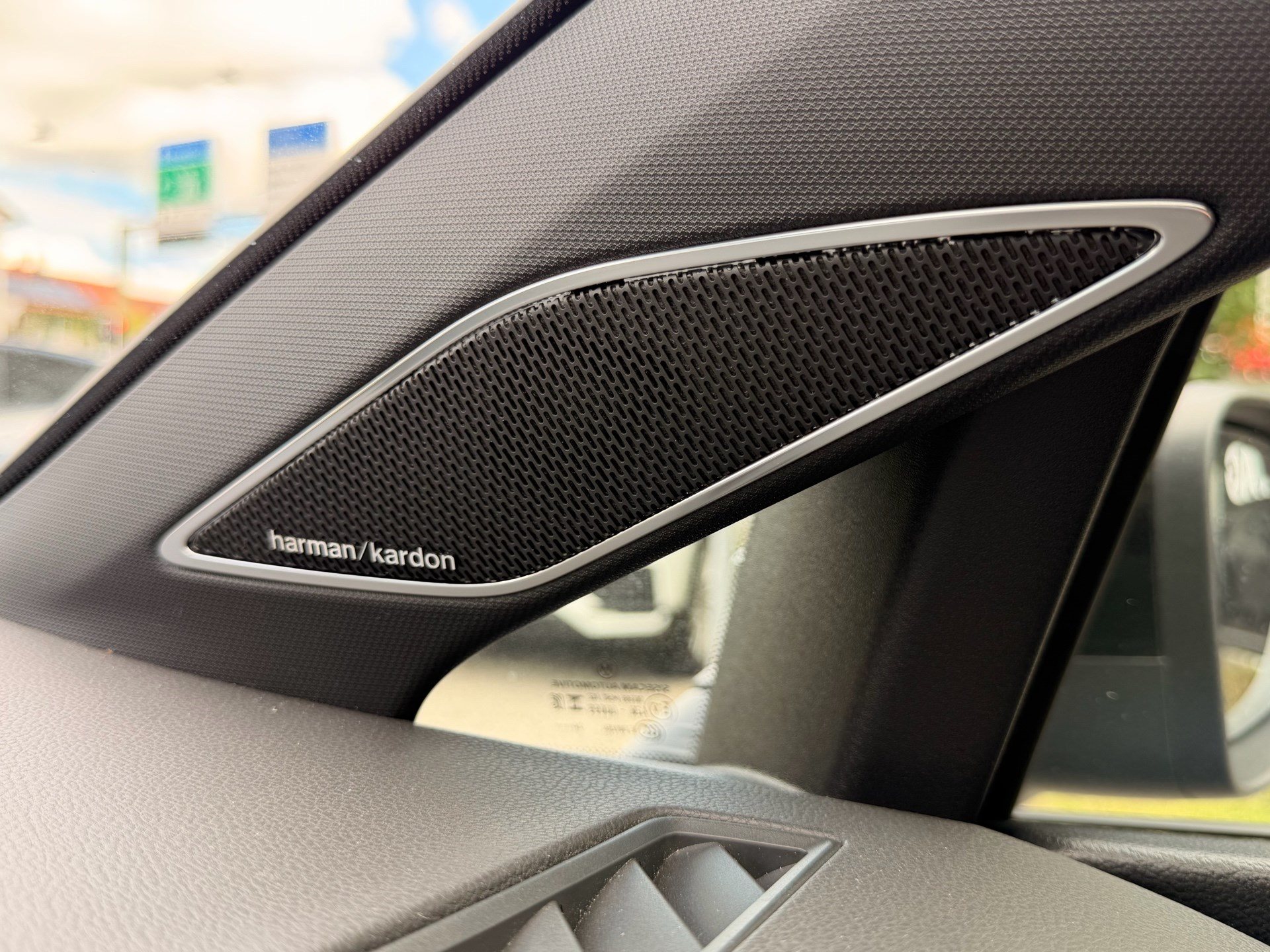 VW Golf Variant 2.0 TSI 333 PS 4MOTION R BLACK STYLE *** PANORAMAGLASDACH & LEDER VIENNA ***-image-27