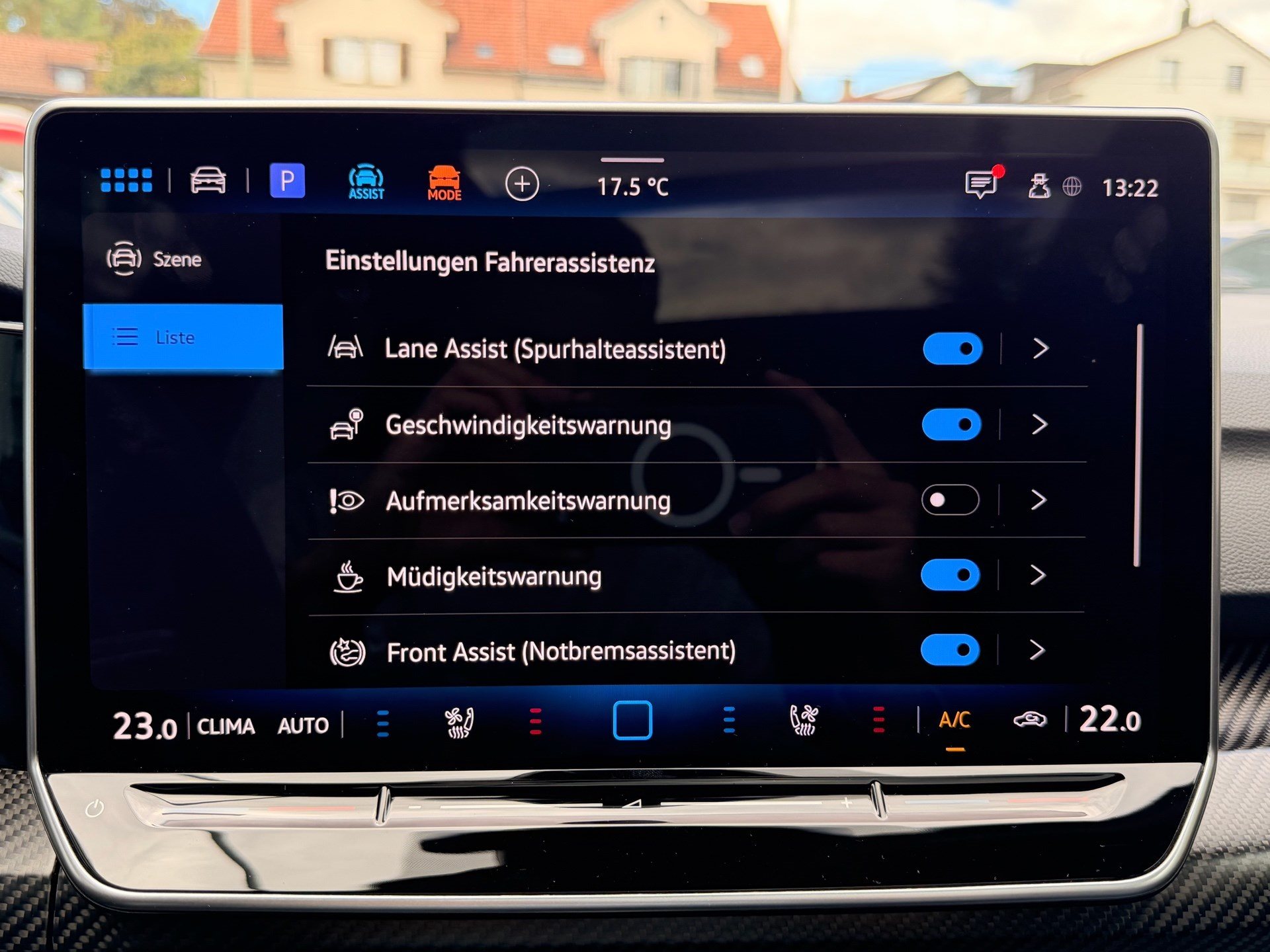VW Golf Variant 2.0 TSI 333 PS 4MOTION R BLACK STYLE *** PANORAMAGLASDACH & LEDER VIENNA ***-image-14