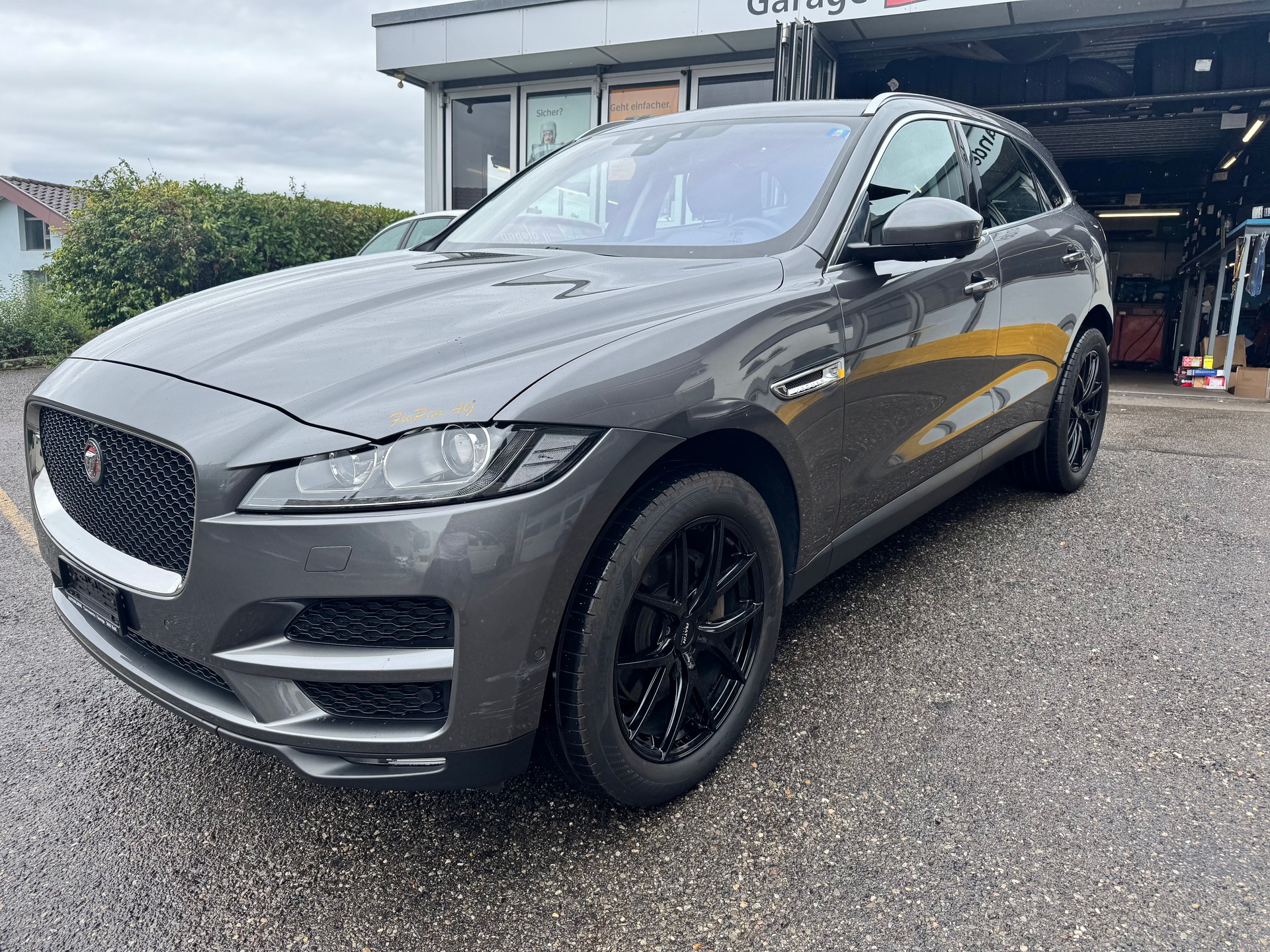 JAGUAR F-Pace 3.0 TD Prestige AWD Automatik-image-4