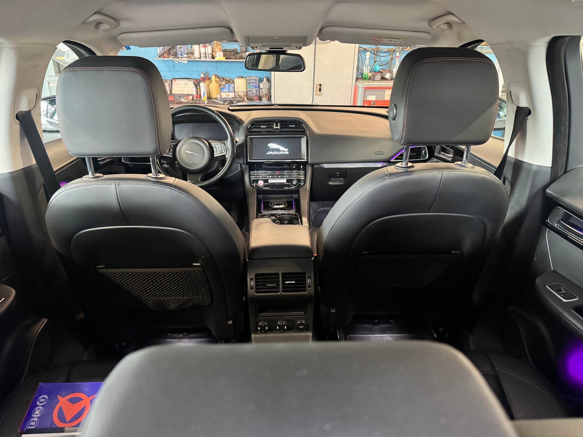 JAGUAR F-Pace 3.0 TD Prestige AWD Automatik-image-7