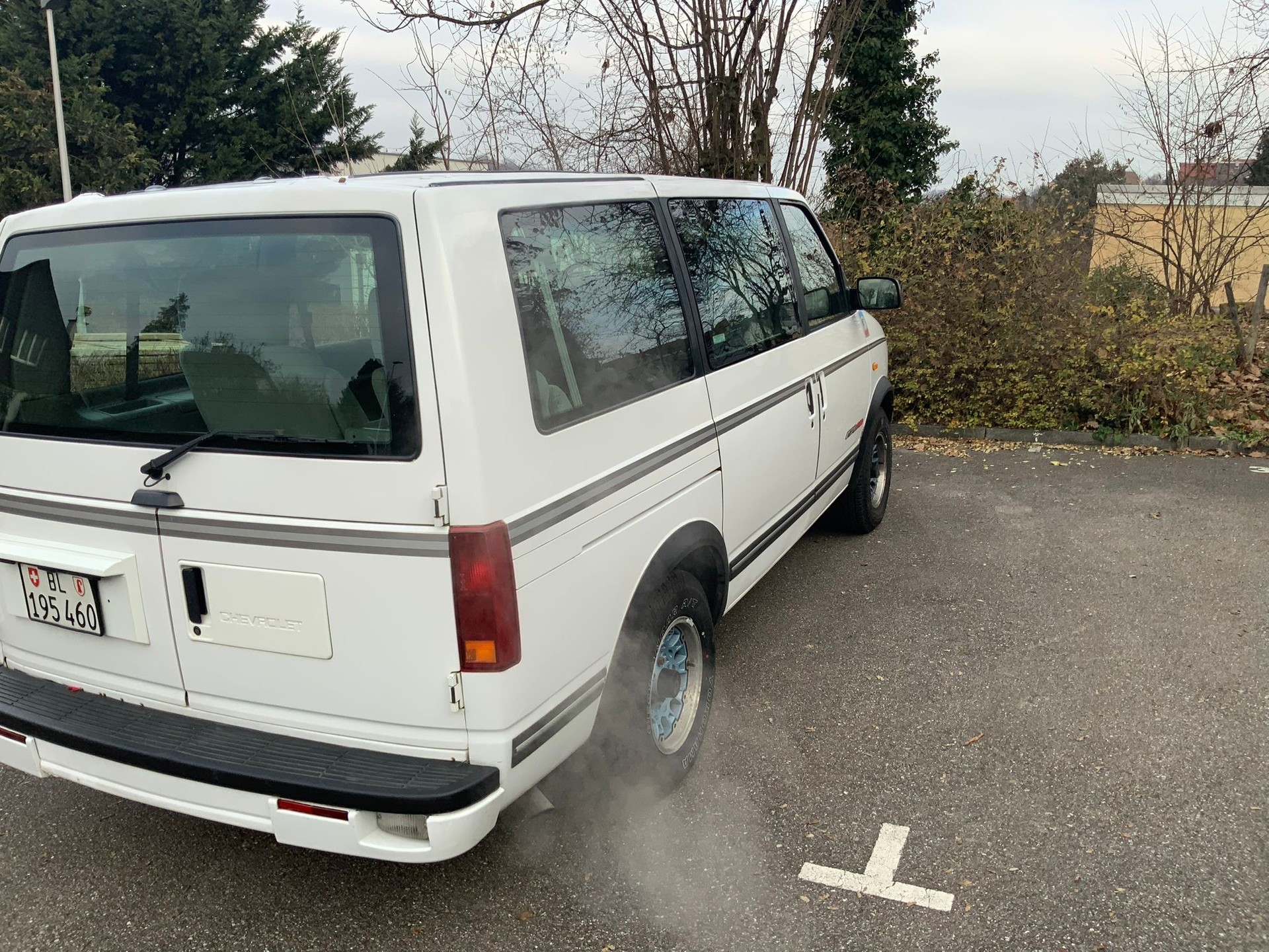 CHEVROLET Astro LT Extended 4x4-image-11
