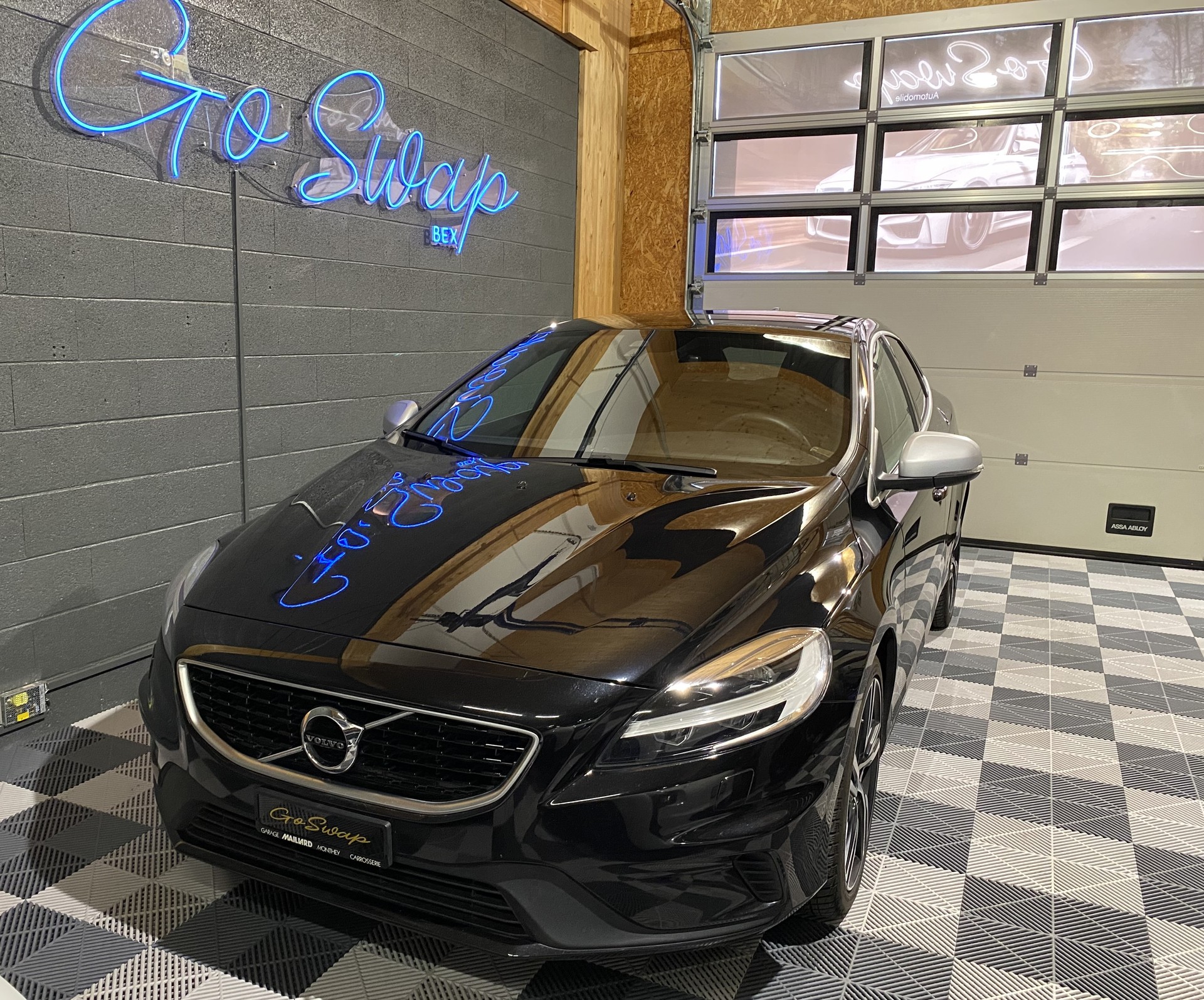 VOLVO V40 T3 R-Design Geartronic-image-7