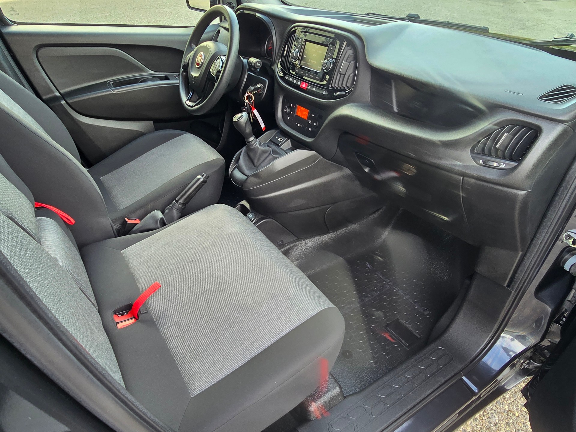 FIAT Doblò 1.6 Multijet Cargo Swiss-image-12