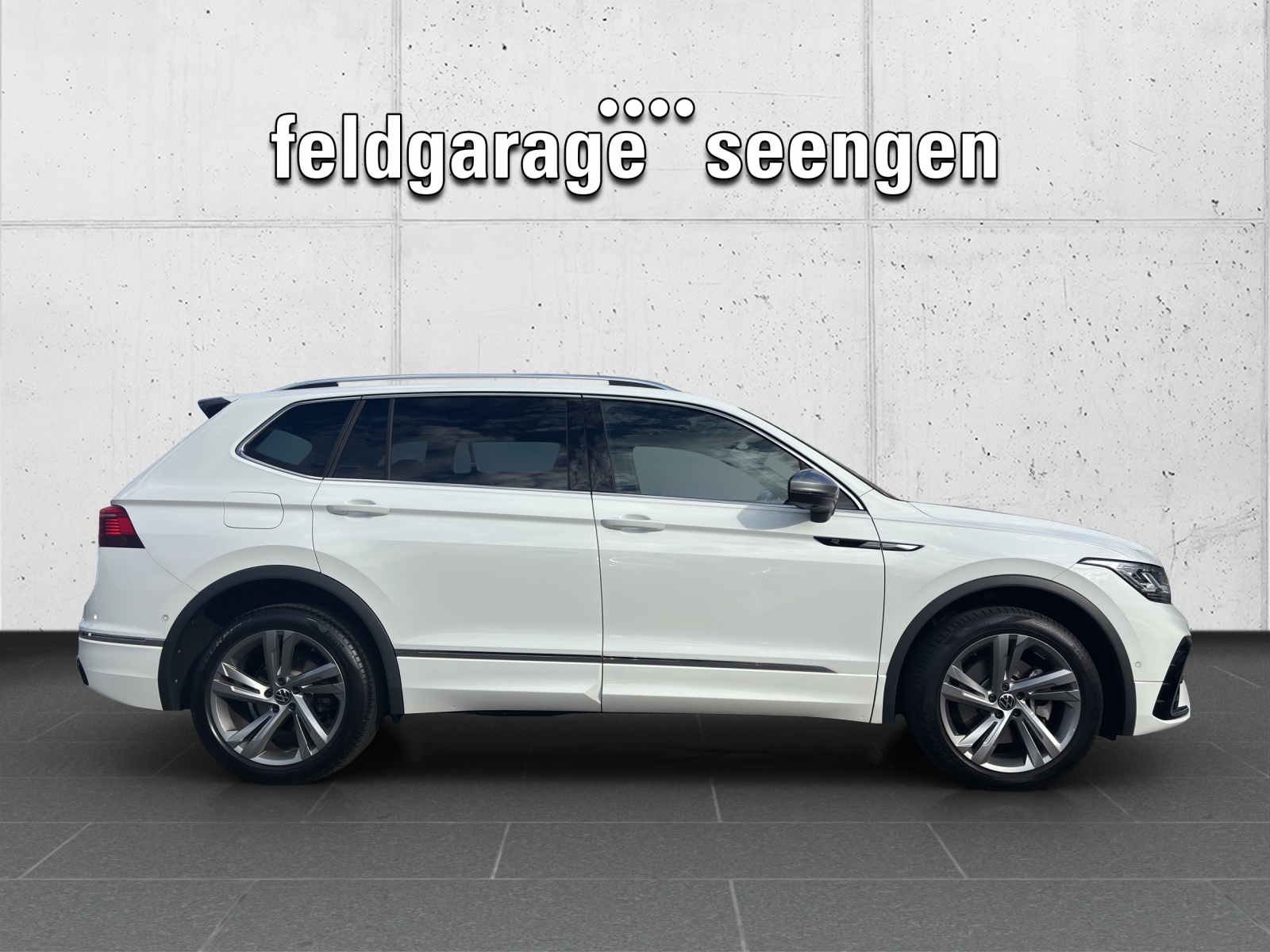 VW Tiguan Allspace 2.0 TDI SCR R-Line 4Motion DSG mit AHK, Head-Up-Display & 360°Kamrea-image-3