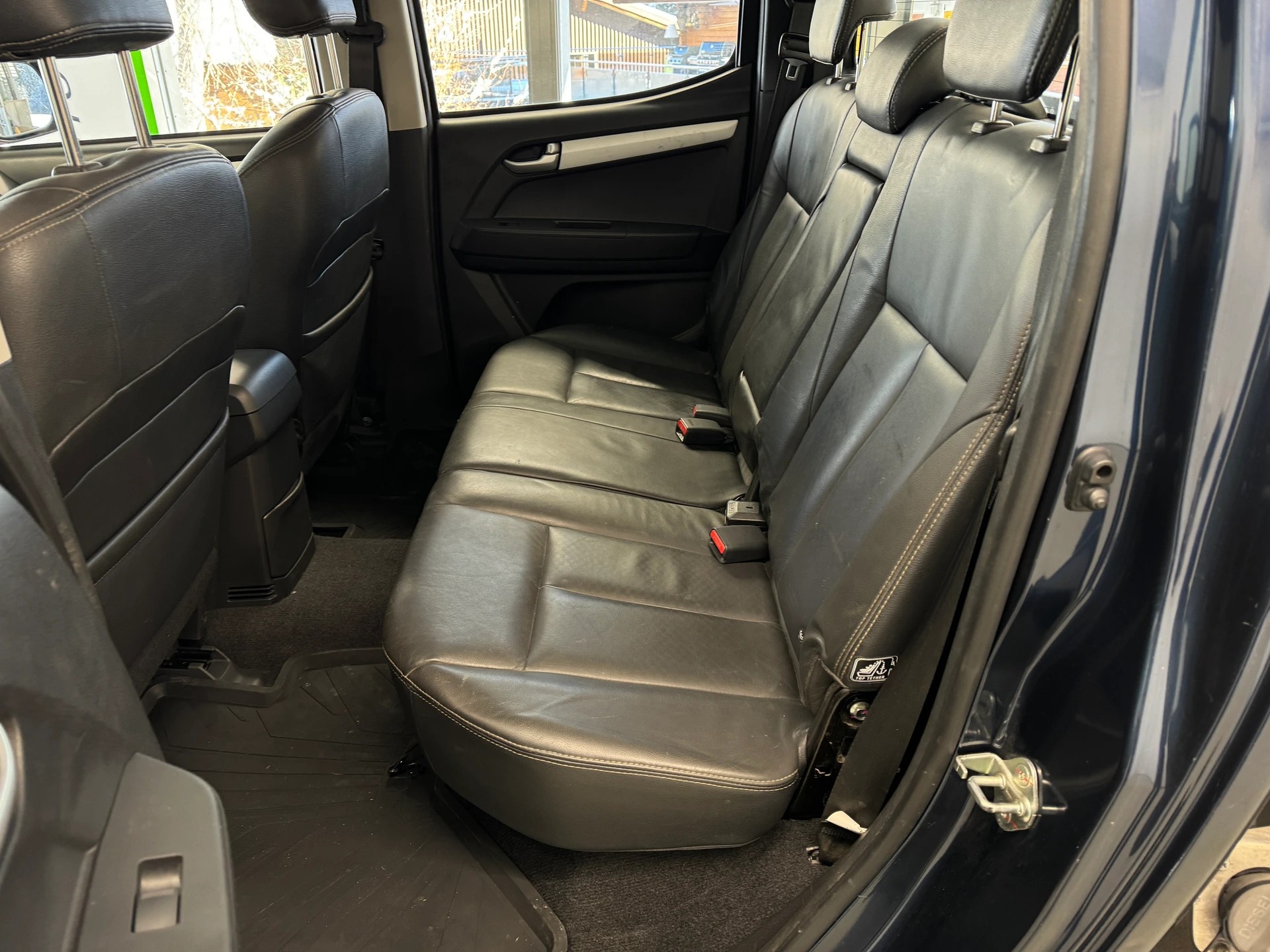 ISUZU 2.5 TDi Quasar 4x4-image-4