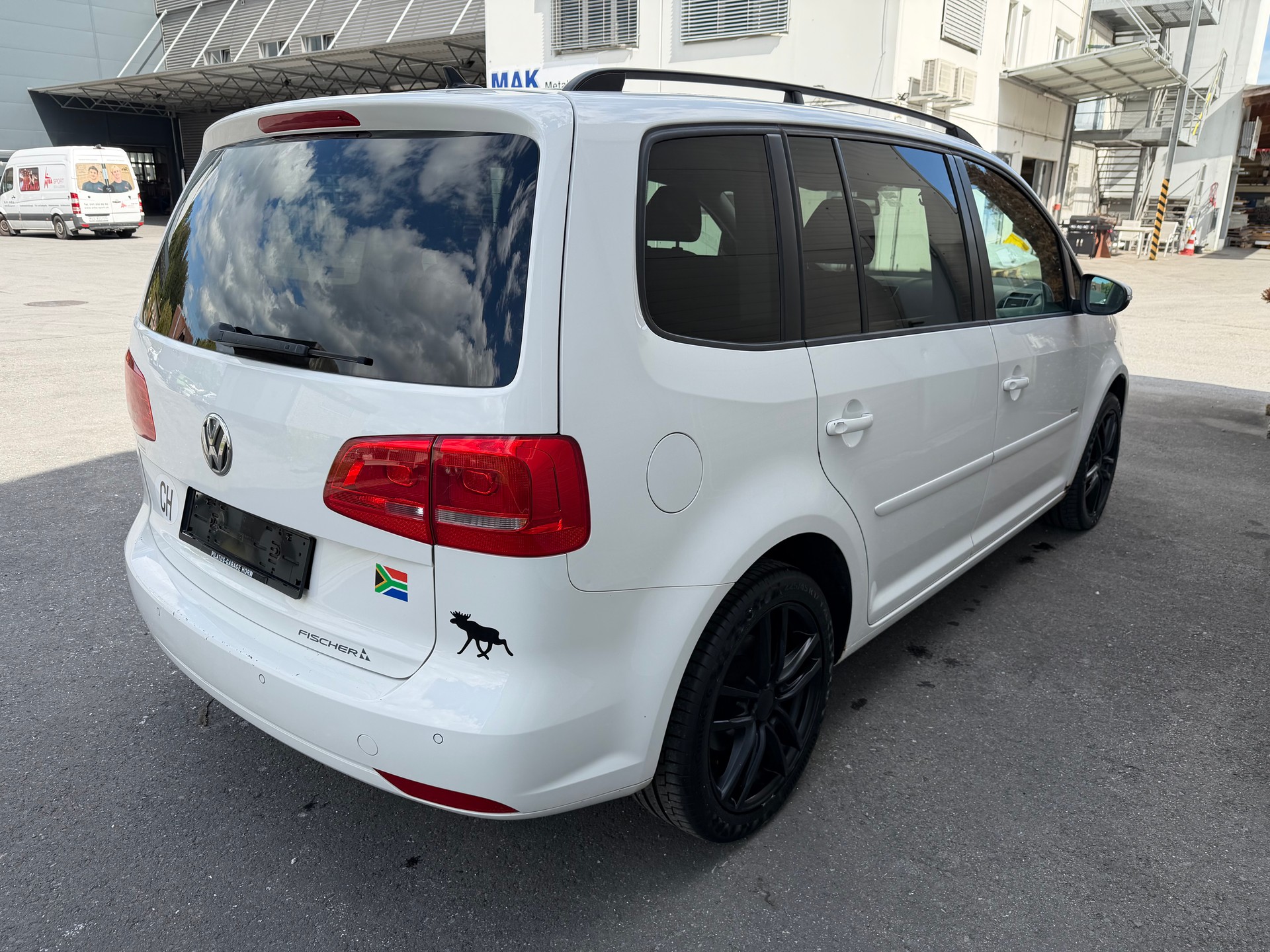 VW Touran 2.0 TDI Comfortline DSG-image-2