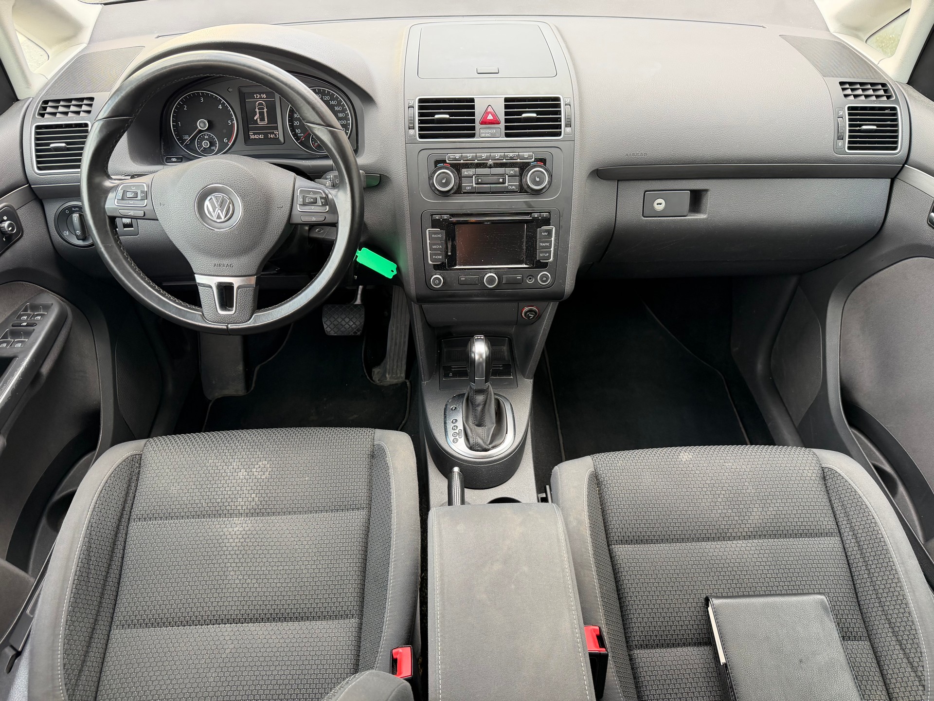 VW Touran 2.0 TDI Comfortline DSG-image-11