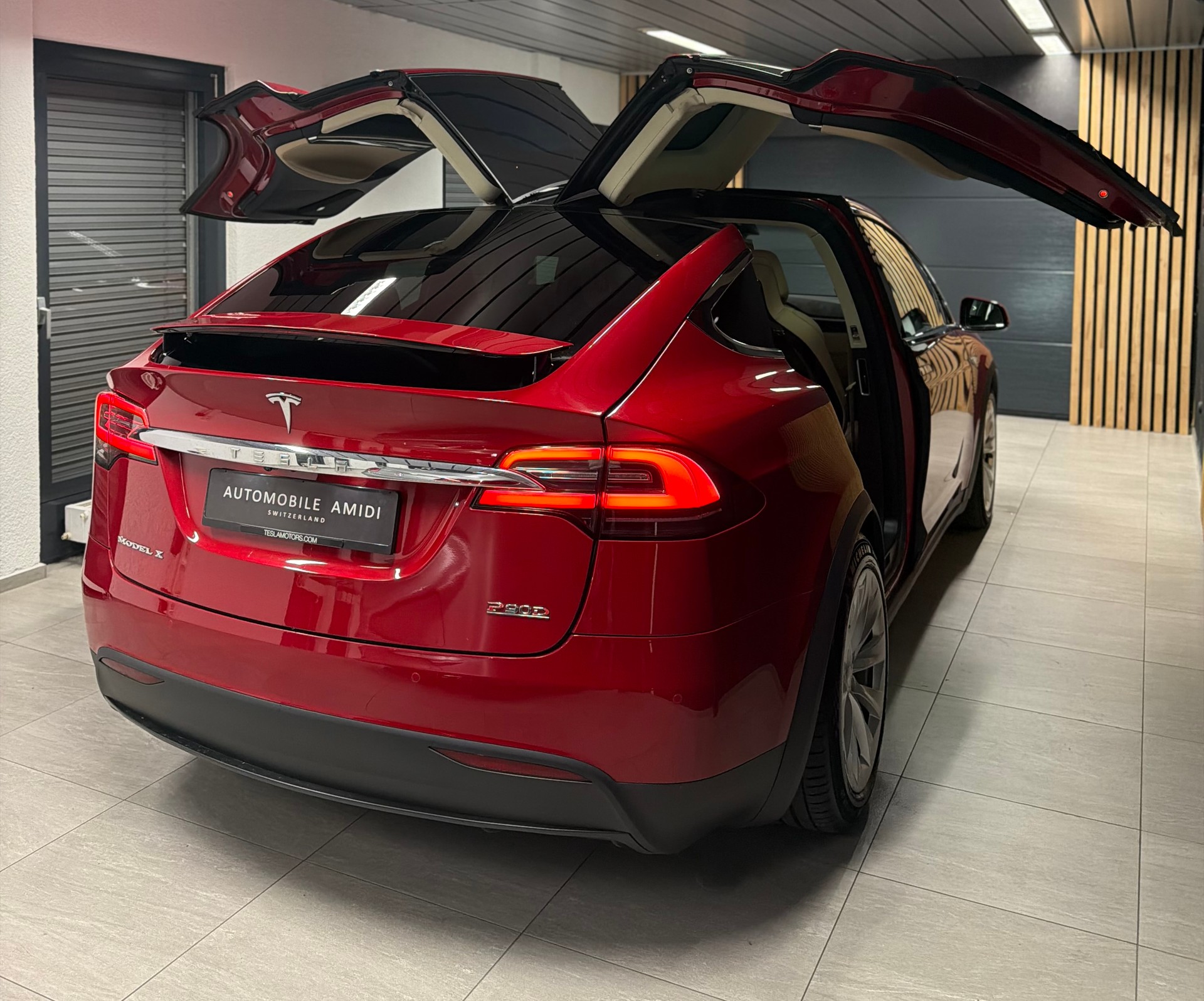 TESLA Model X 90 D Performance-image-3