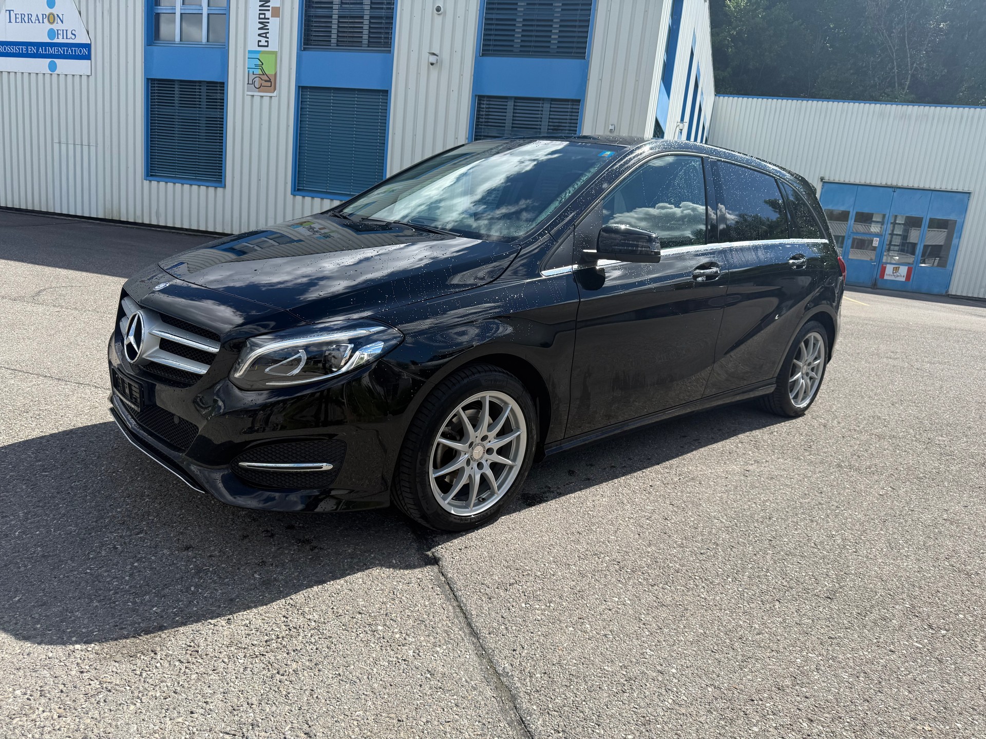 MERCEDES-BENZ B 220 Urban 4Matic 7G-DCT-image-0