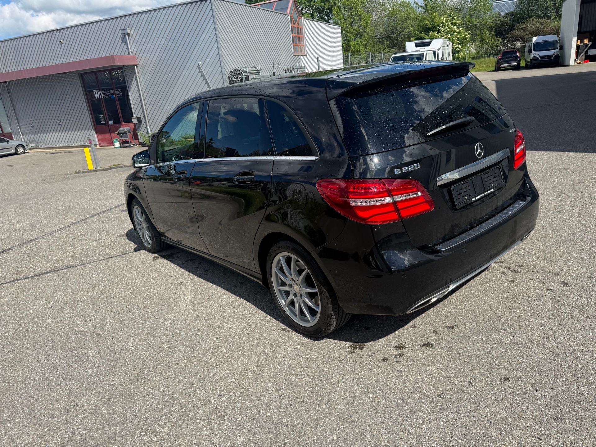 MERCEDES-BENZ B 220 Urban 4Matic 7G-DCT-image-5
