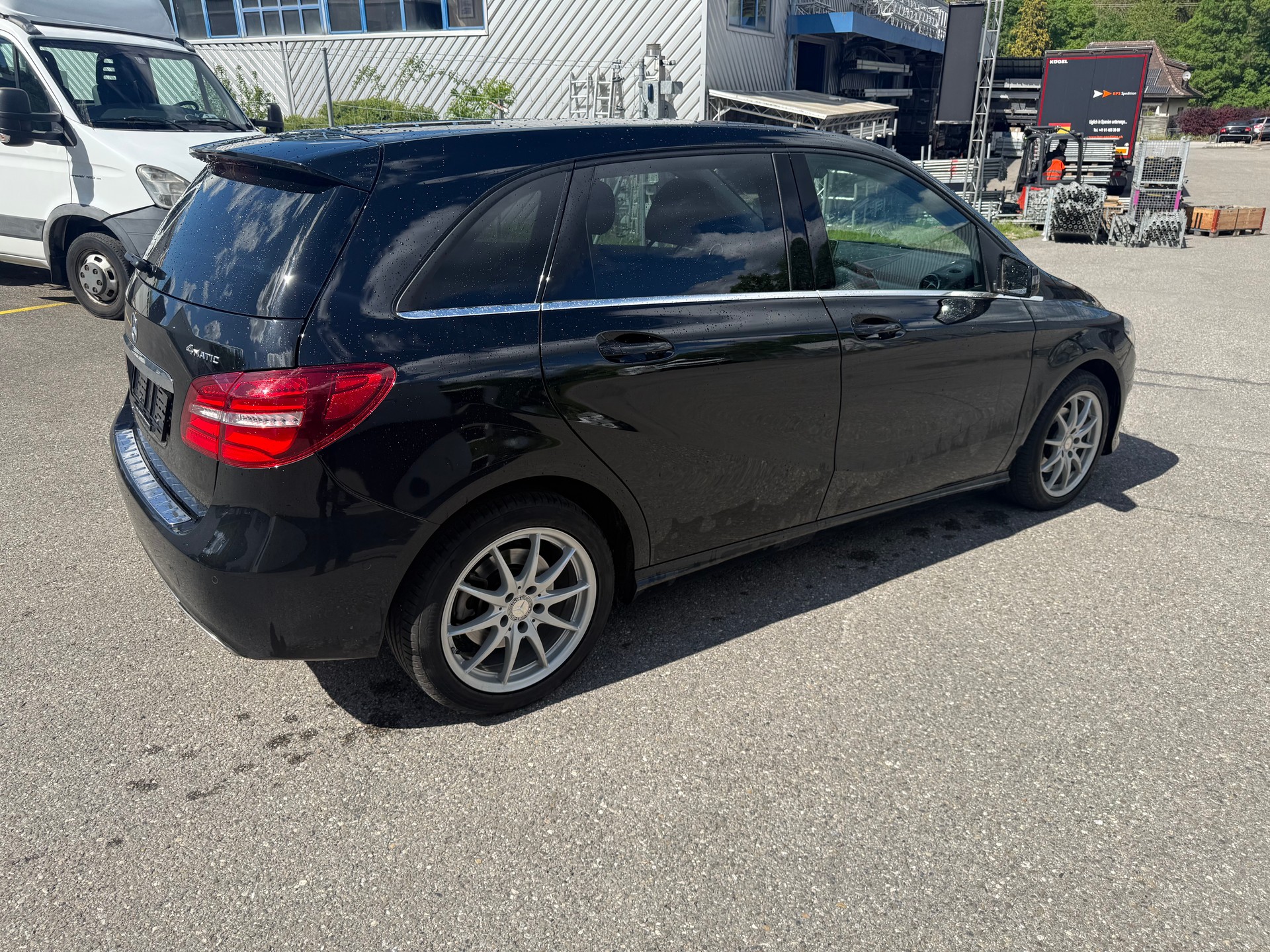 MERCEDES-BENZ B 220 Urban 4Matic 7G-DCT-image-3
