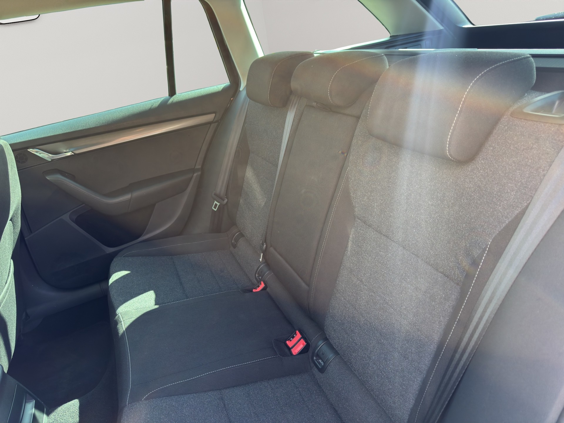 SKODA Octavia Combi 1.5 TSI Soleil DSG-image-13