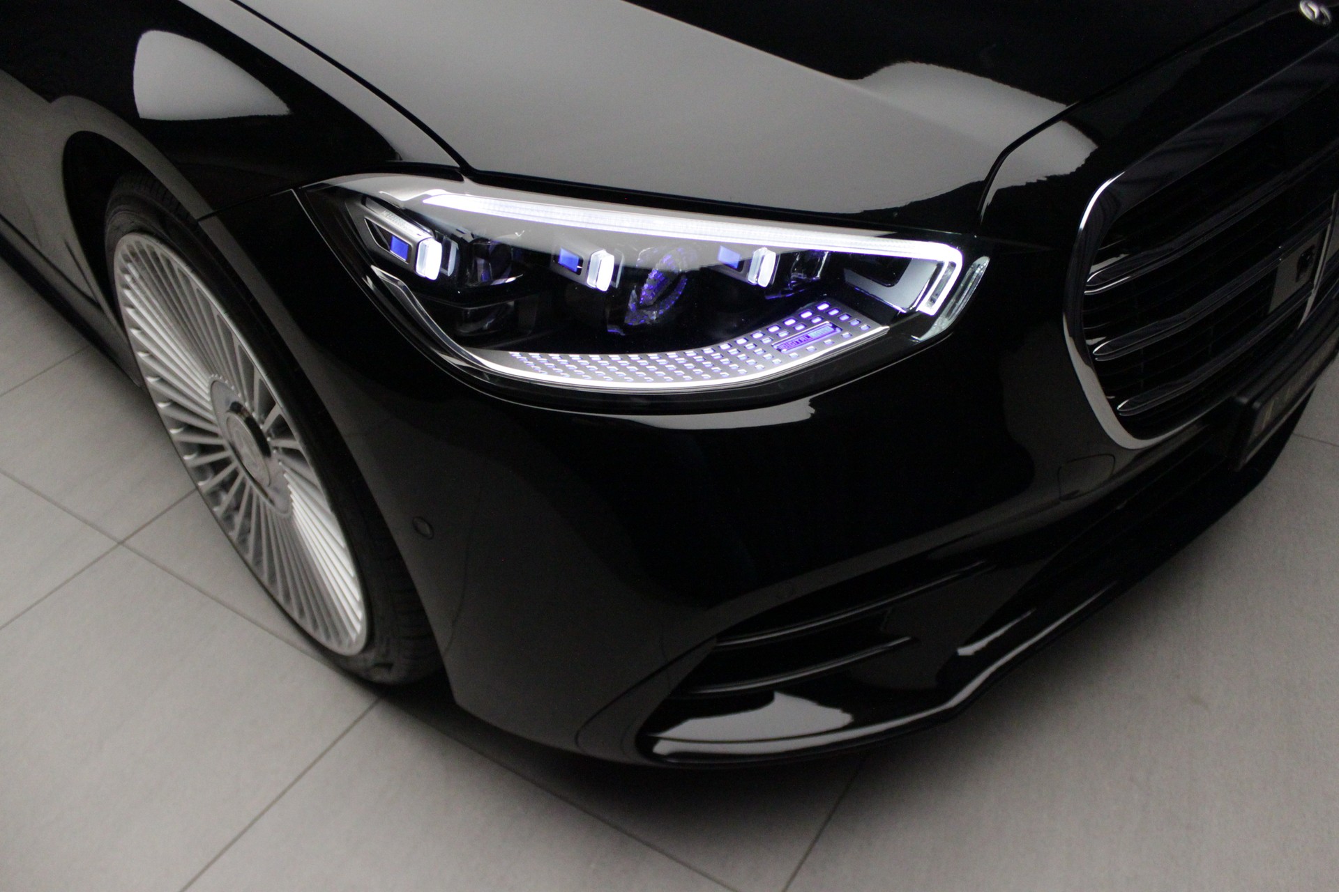 MERCEDES-BENZ S 500 4Matic AMG Line 9G-Tronic-image-5