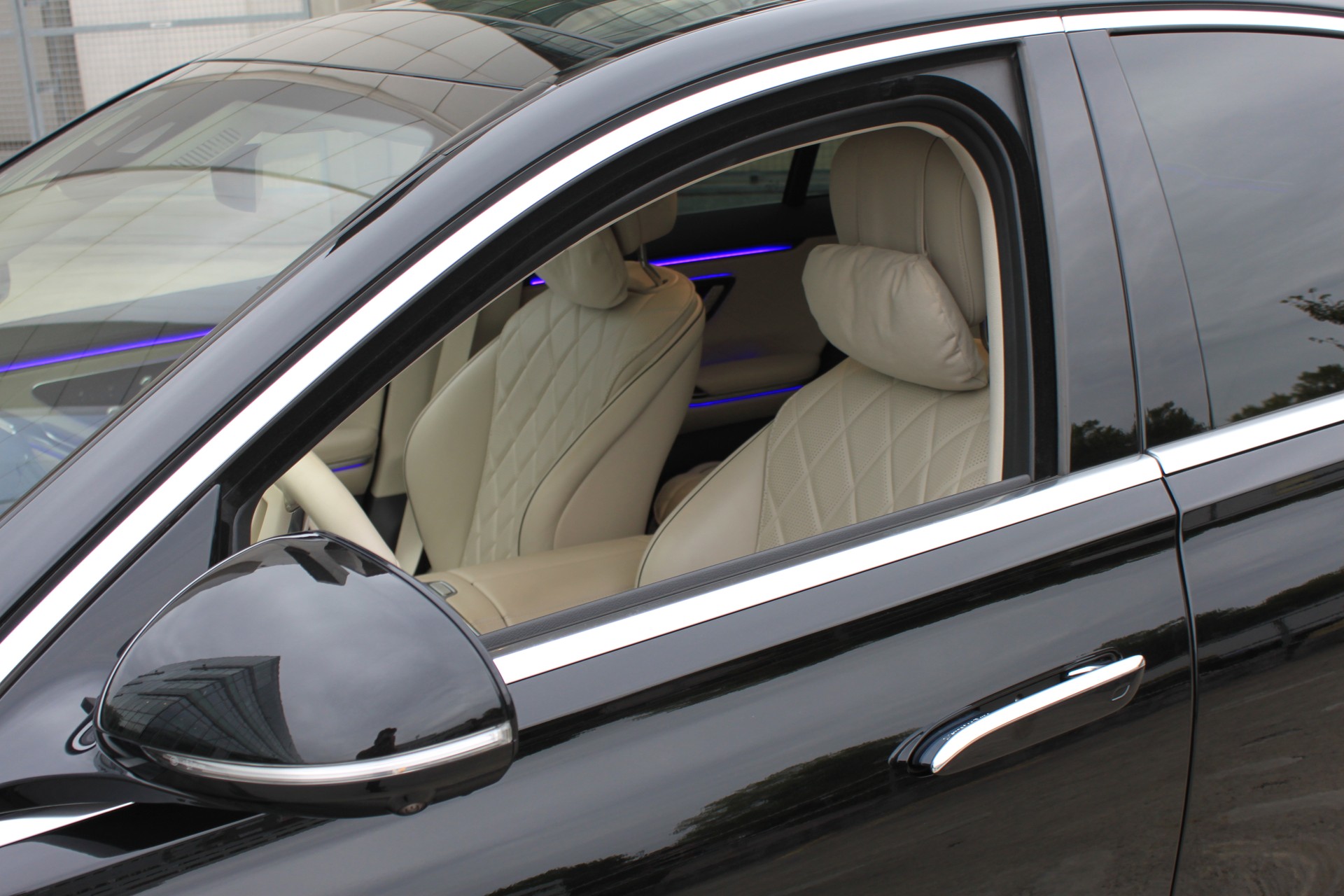MERCEDES-BENZ S 500 4Matic AMG Line 9G-Tronic-image-11