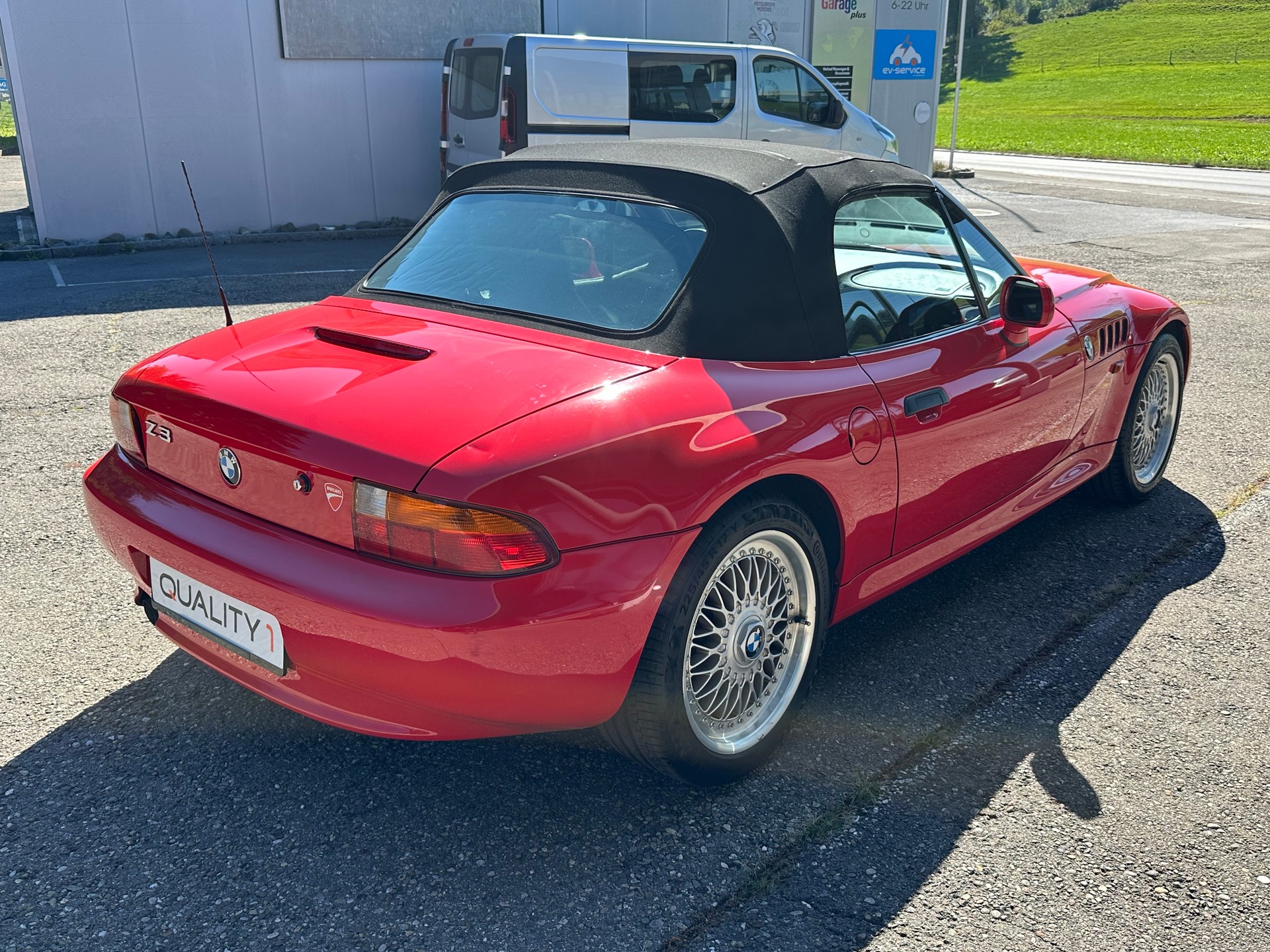 BMW Z3 1.9i Roadster-image-16