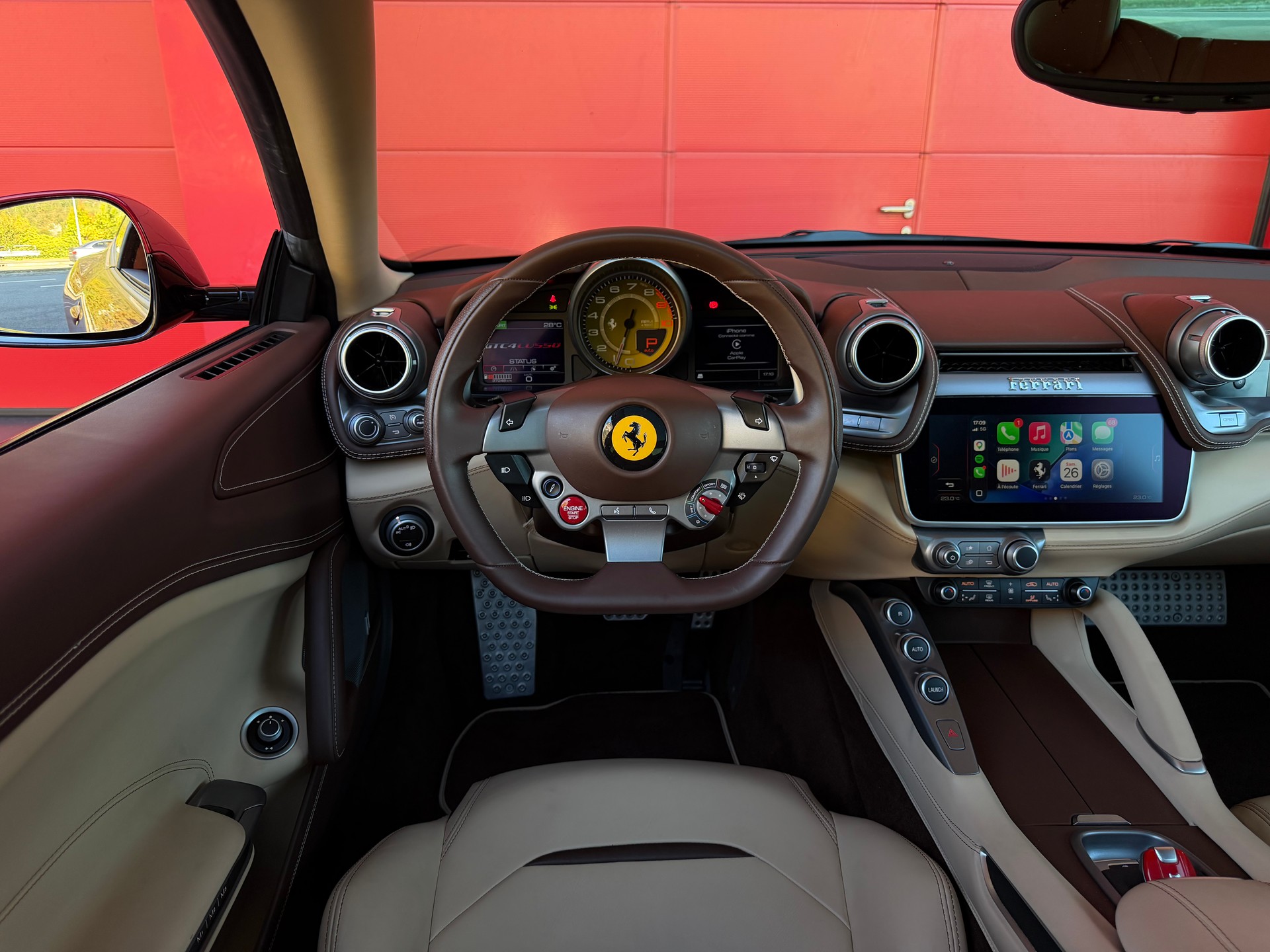 FERRARI GTC 4 Lusso *CH-Fahrzeug*-image-7