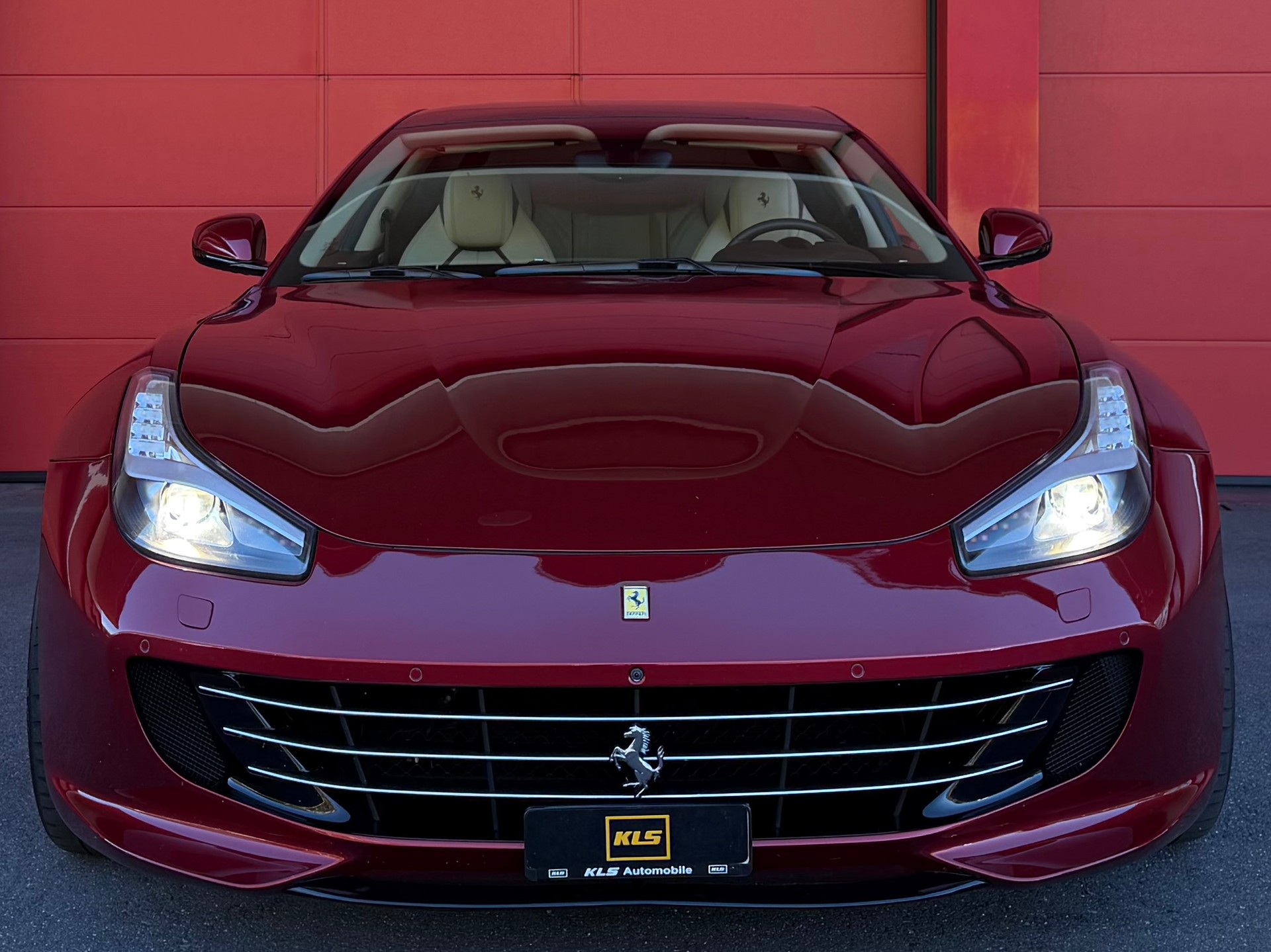FERRARI GTC 4 Lusso *CH-Fahrzeug*-image-1