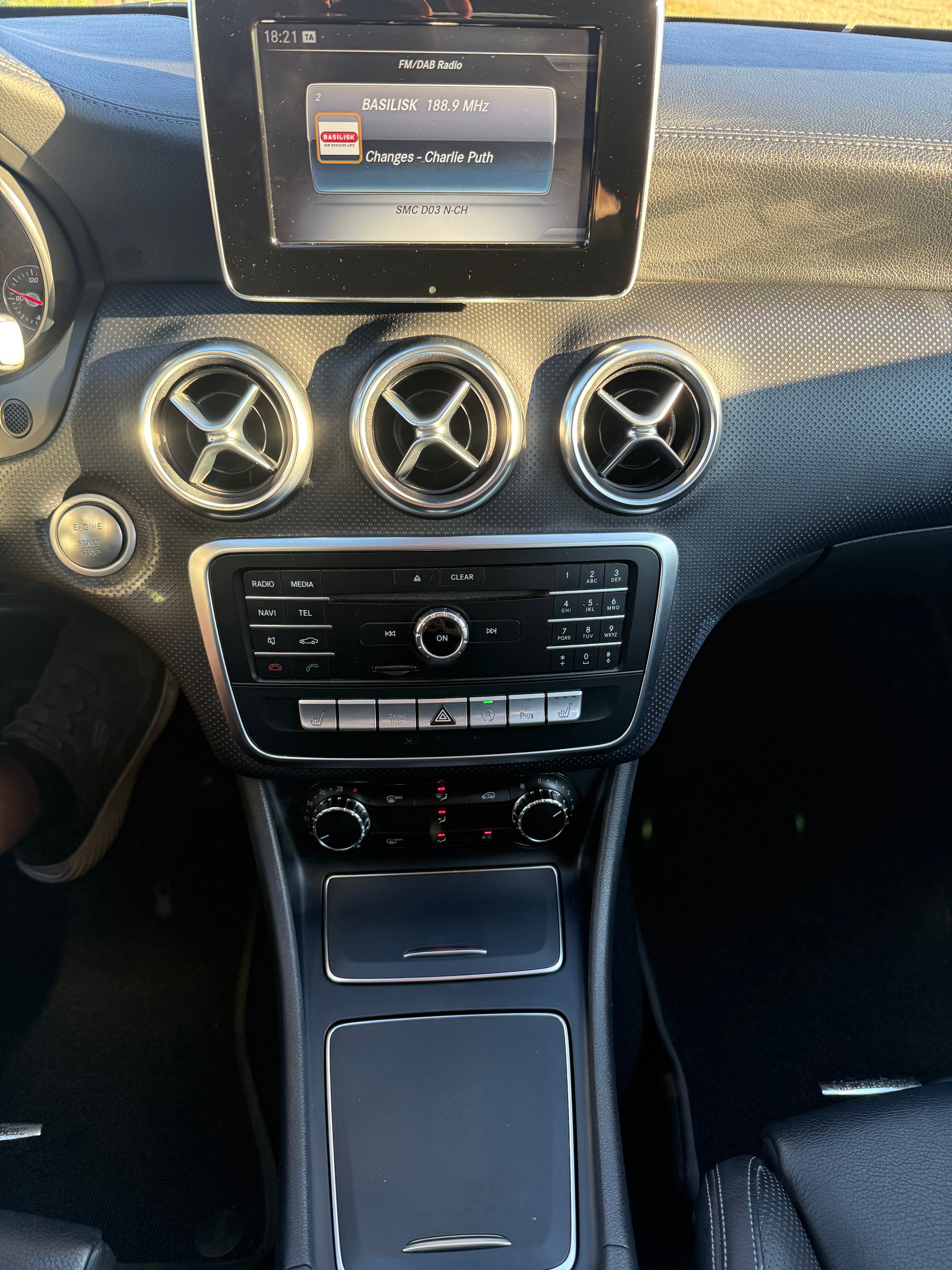 MERCEDES-BENZ A 220 d AMG Line 4m-image-5