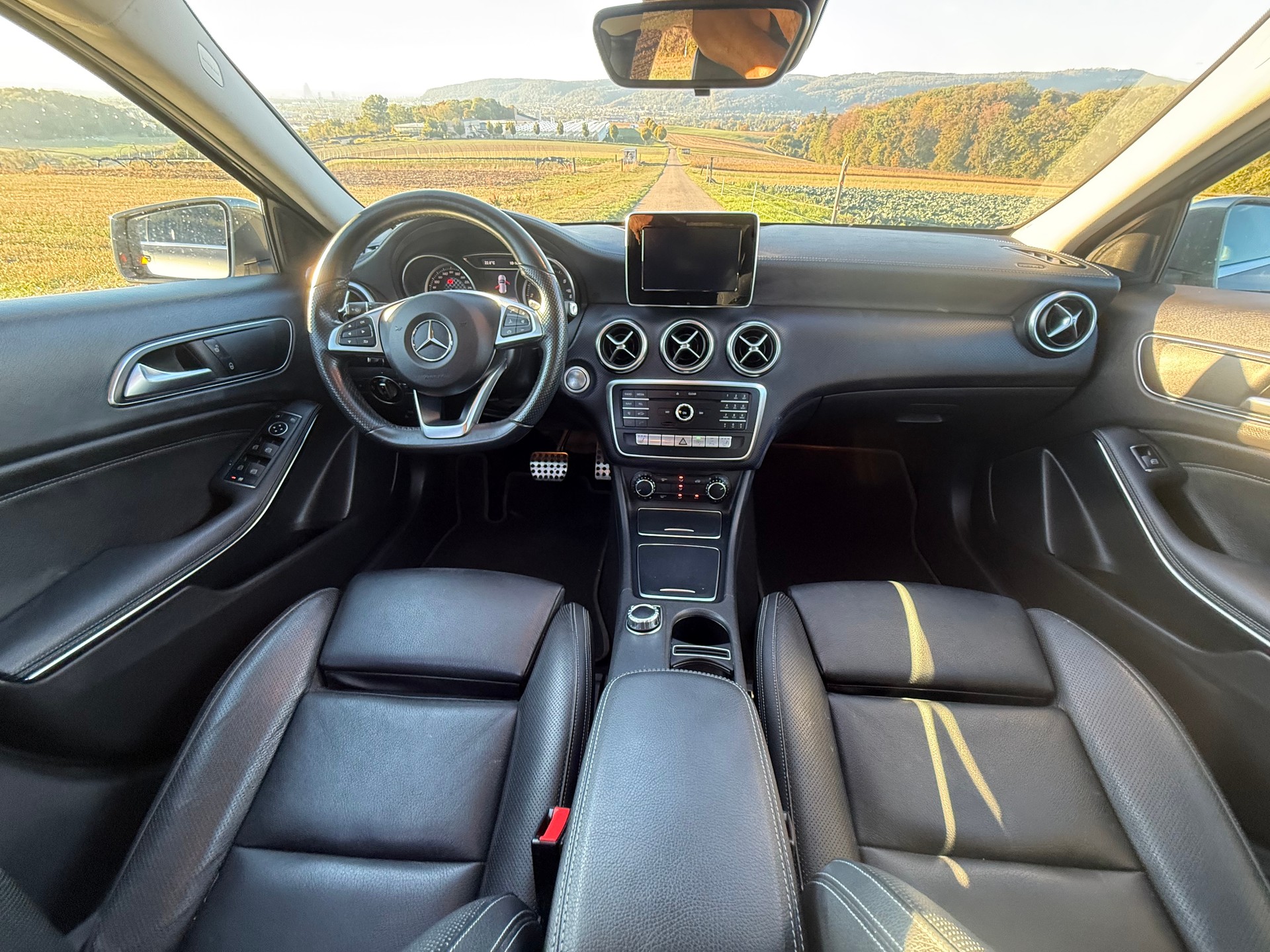 MERCEDES-BENZ A 220 d AMG Line 4m-image-4